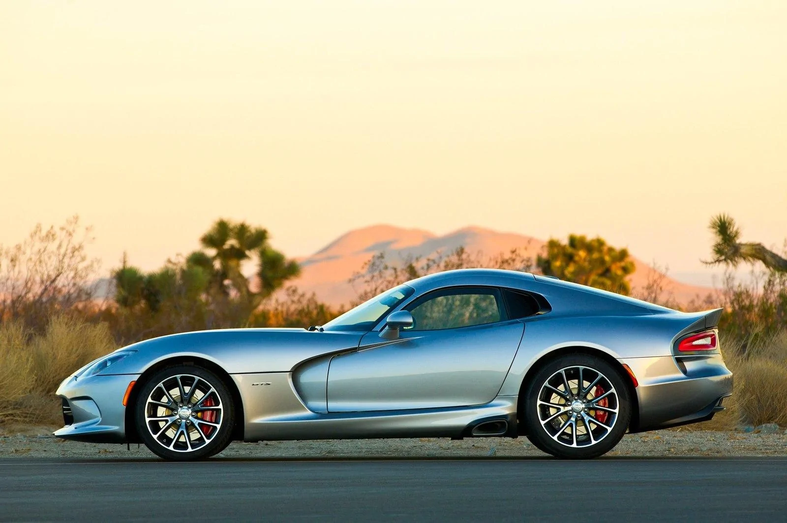 S650 Mustang 2021 MUSTANG (S650) - 7th Generation Mustang Confirmed 2015-Dodge-Viper-SRT-GTS-side-profil