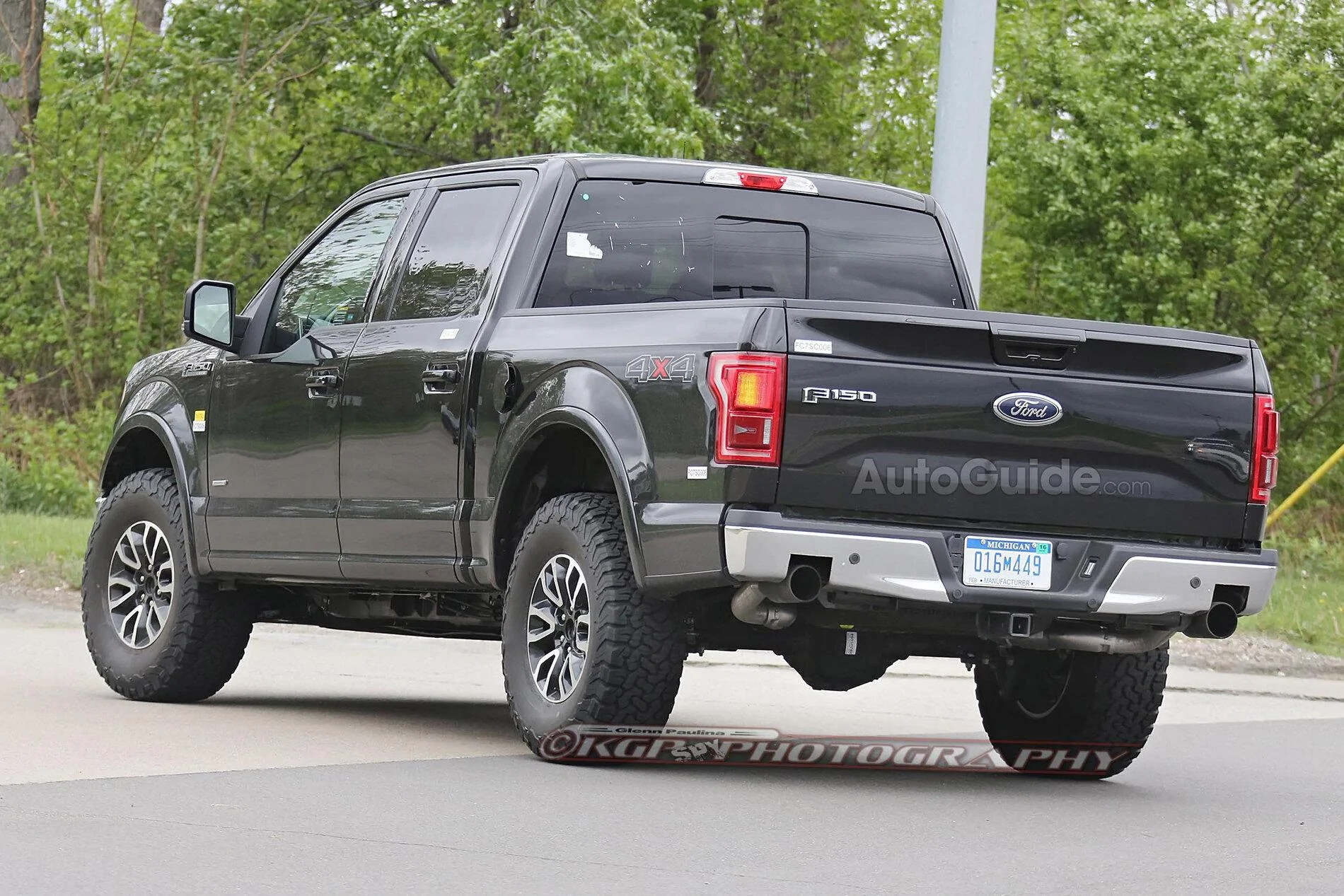 S650 Mustang S650 is out there somewhere, isn't she? Ford-F-150-Mule-Spy-Photo-14