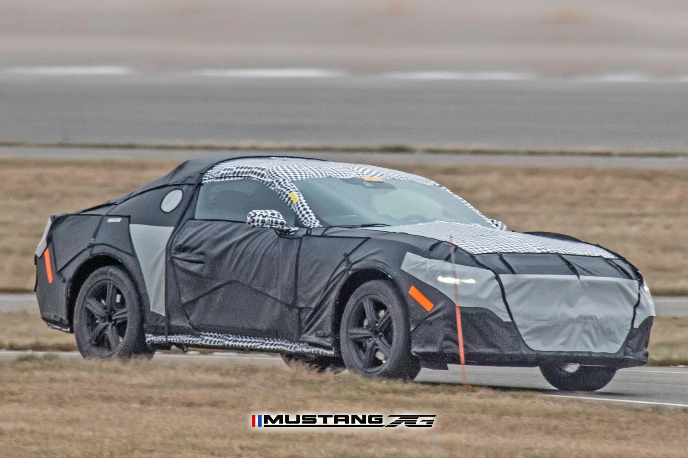 S650 Mustang First Look: S650 Mustang Prototype Spied With Production Body! 📸 S650 Mustang Prototype Mule Spied 24