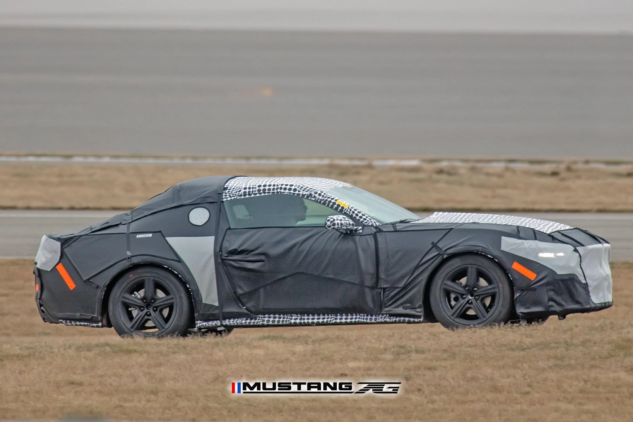 S650 Mustang First Look: S650 Mustang Prototype Spied With Production Body! 📸 S650 Mustang Prototype Mule Spied 9