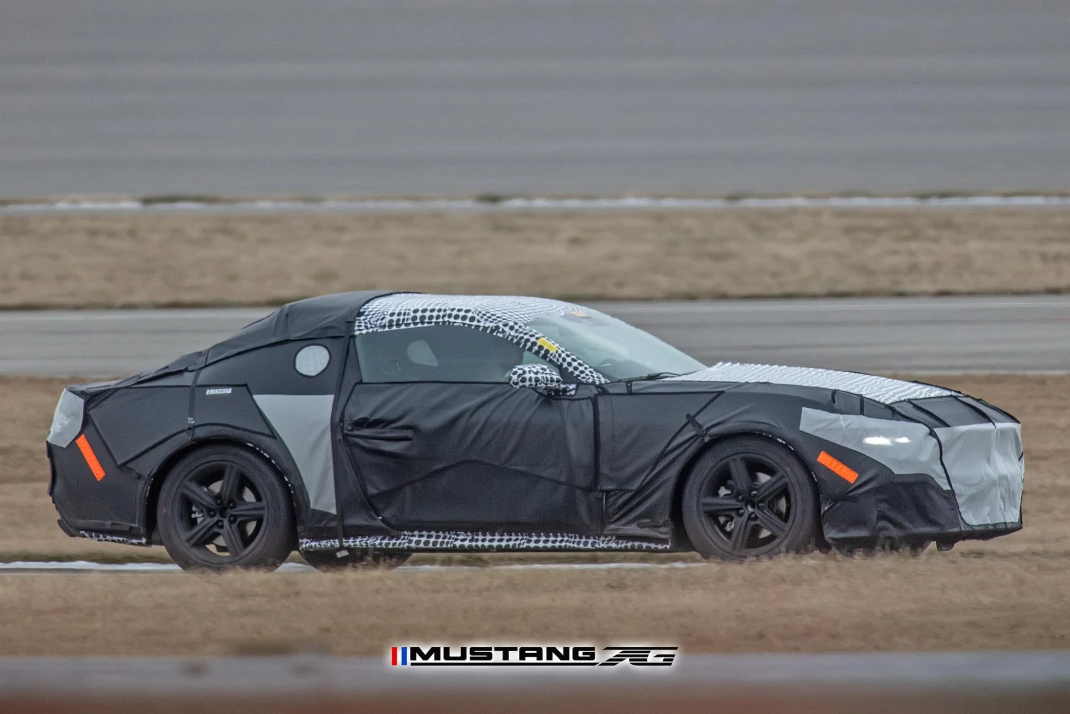 S650 Mustang First Look: S650 Mustang Prototype Spied With Production Body! 📸 S650 Mustang Prototype Mule Spied 5