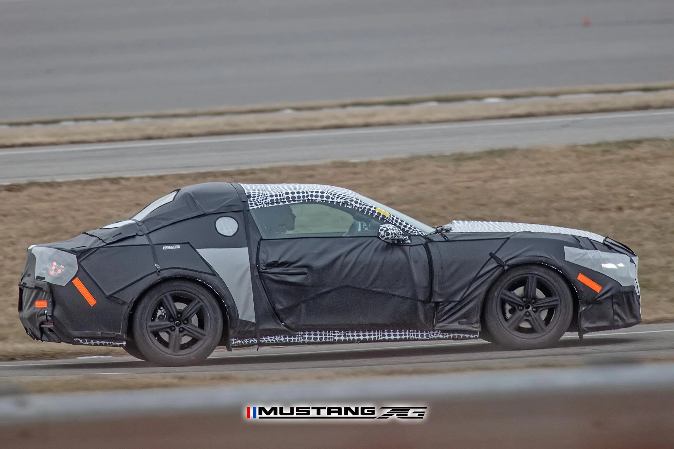 S650 Mustang First Look: S650 Mustang Prototype Spied With Production Body! 📸 S650 Mustang Prototype Mule Spied 7