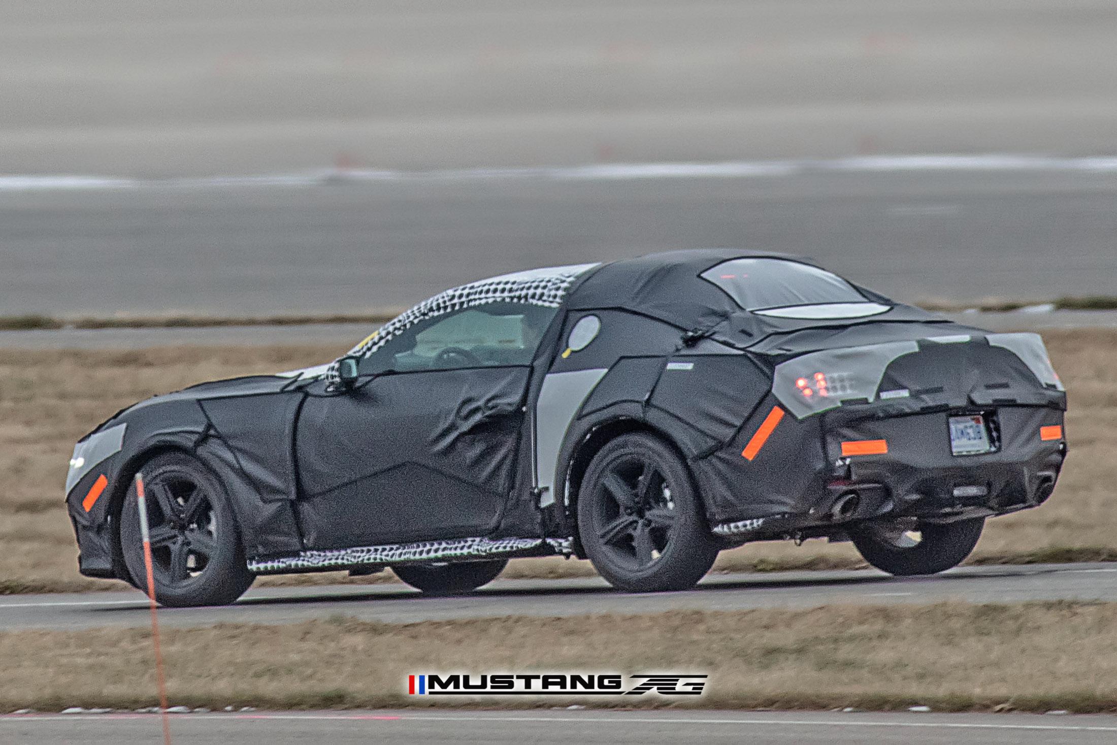 S650 Mustang First Look: S650 Mustang Prototype Spied With Production Body! 📸 S650 Mustang Prototype Mule Spied 17