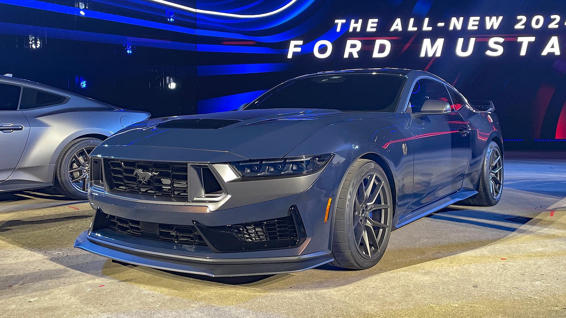 S650 Mustang 🏴‍☠️ Mustang Dark Horse S and Dark Horse R Revealed! fcqol0aaeaiucvh-jpe