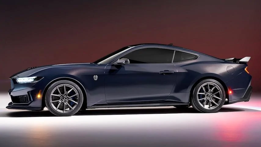 S650 Mustang 🏴‍☠️ Mustang Dark Horse S and Dark Horse R Revealed! 2024-ford-mustang-dark-horse-drive-sid