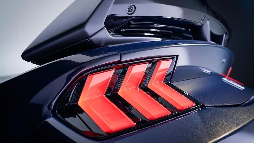 S650 Mustang 🏴‍☠️ Mustang Dark Horse S and Dark Horse R Revealed! 2024-ford-mustang-dark-horse-rear-tailight-spoiler