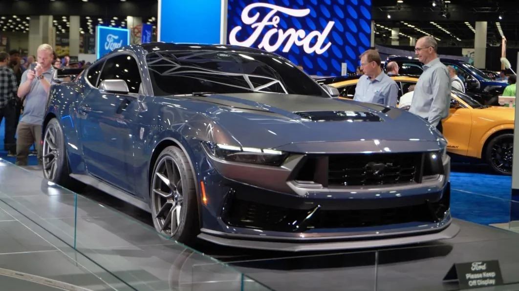 S650 Mustang S650 pics from reveal night and showfloor of 2022 Detroit Auto Show 2024-ford-mustang-dark-horse-detroit-auto-show-03.jpg