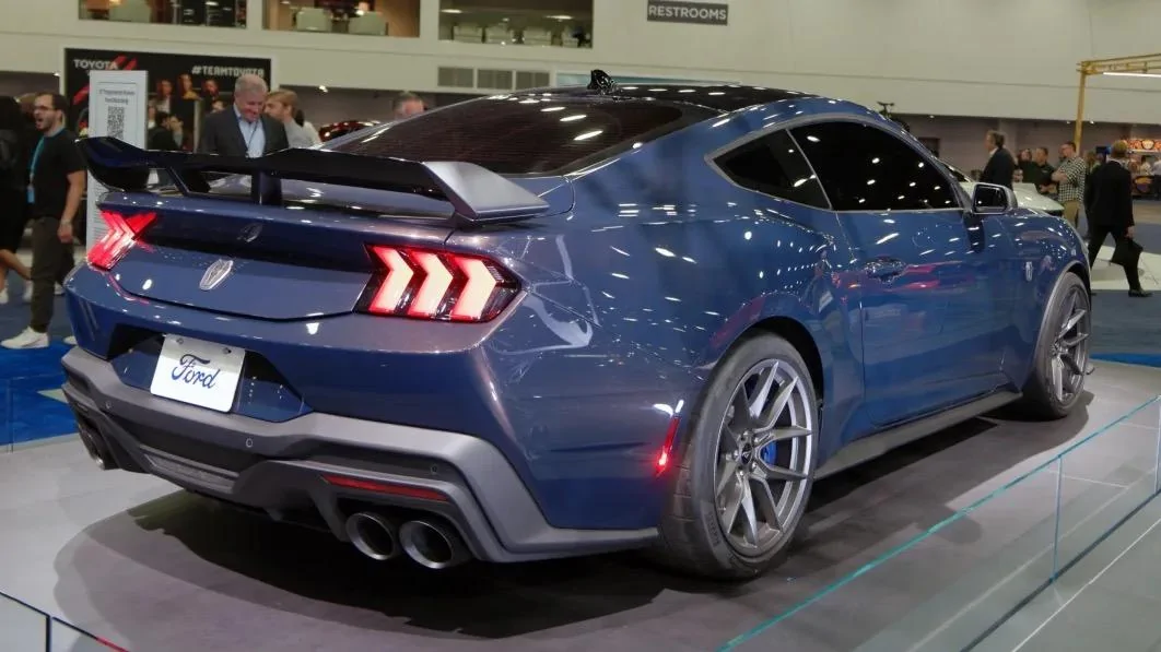S650 Mustang S650 pics from reveal night and showfloor of 2022 Detroit Auto Show 2024-ford-mustang-dark-horse-detroit-auto-show-07.jpg