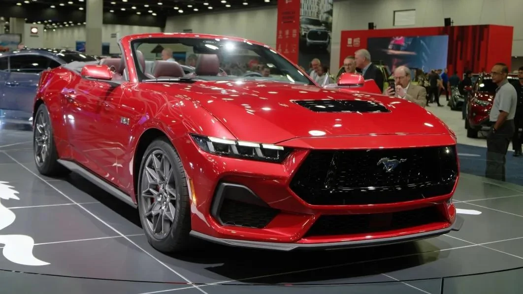 S650 Mustang S650 pics from reveal night and showfloor of 2022 Detroit Auto Show 2024-ford-mustang-gt-convertible-detroit-auto-show-07.jpg