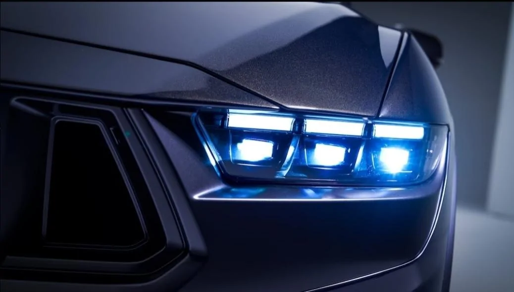 S650 Mustang Video: Dark Horse S650 shown to assembly workers w/ headlights animation, cold start and revving sounds Screenshot_20221015_102153_Samsung Internet
