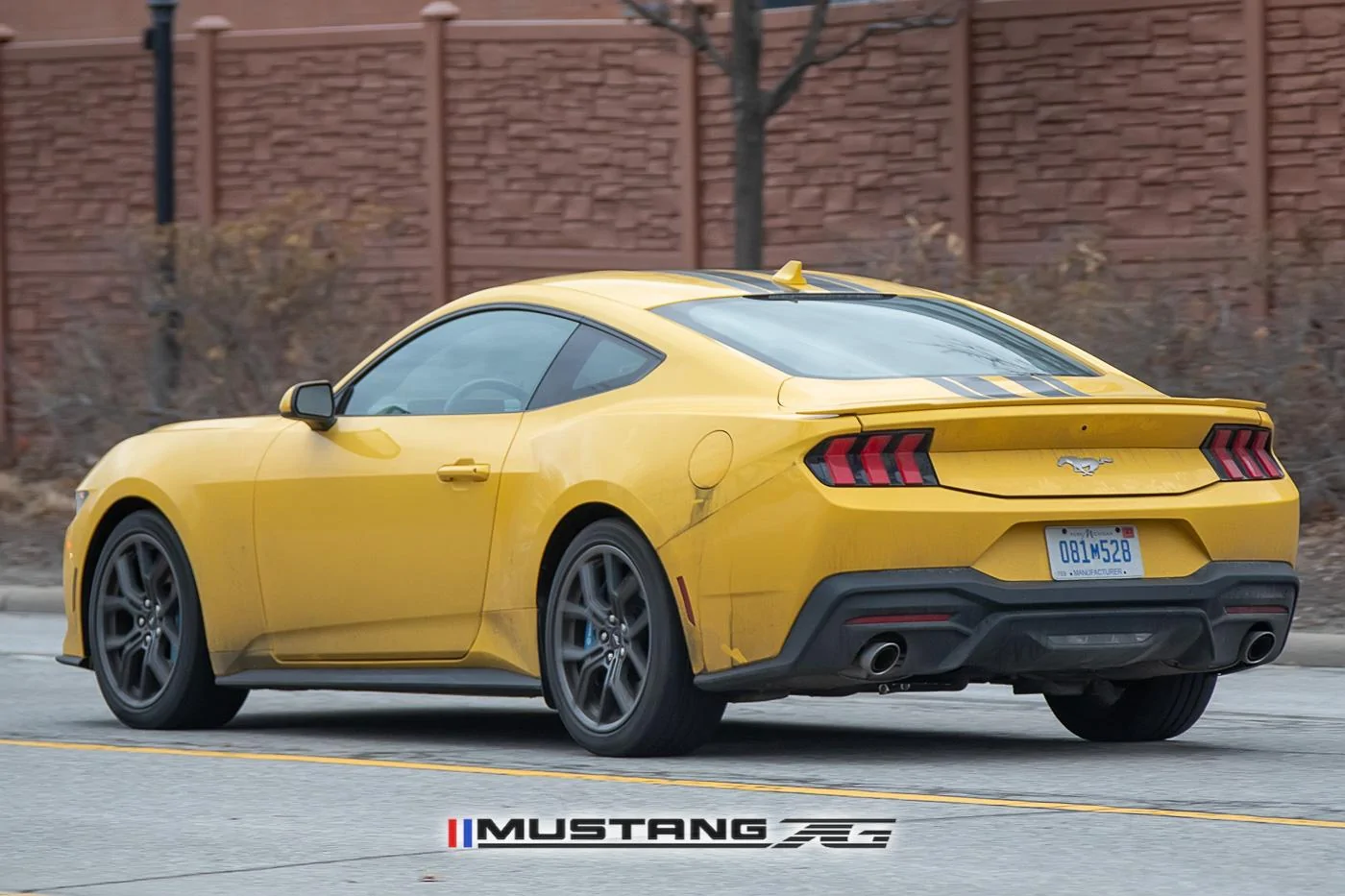S650 Mustang Official YELLOW SPLASH Mustang S650 Thread g-ecoboost-s650-yellow-splash-racing-stripes-6-jpg