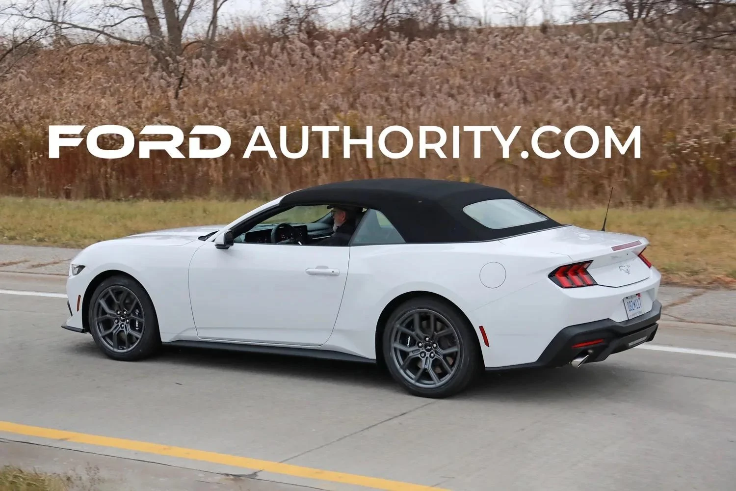 S650 Mustang Official OXFORD WHITE Mustang S650 Thread 2024-Ford-Mustang-EcoBoost-Convertible-Oxford-White-YZ-First-Real-World-Photos-Exterior-008