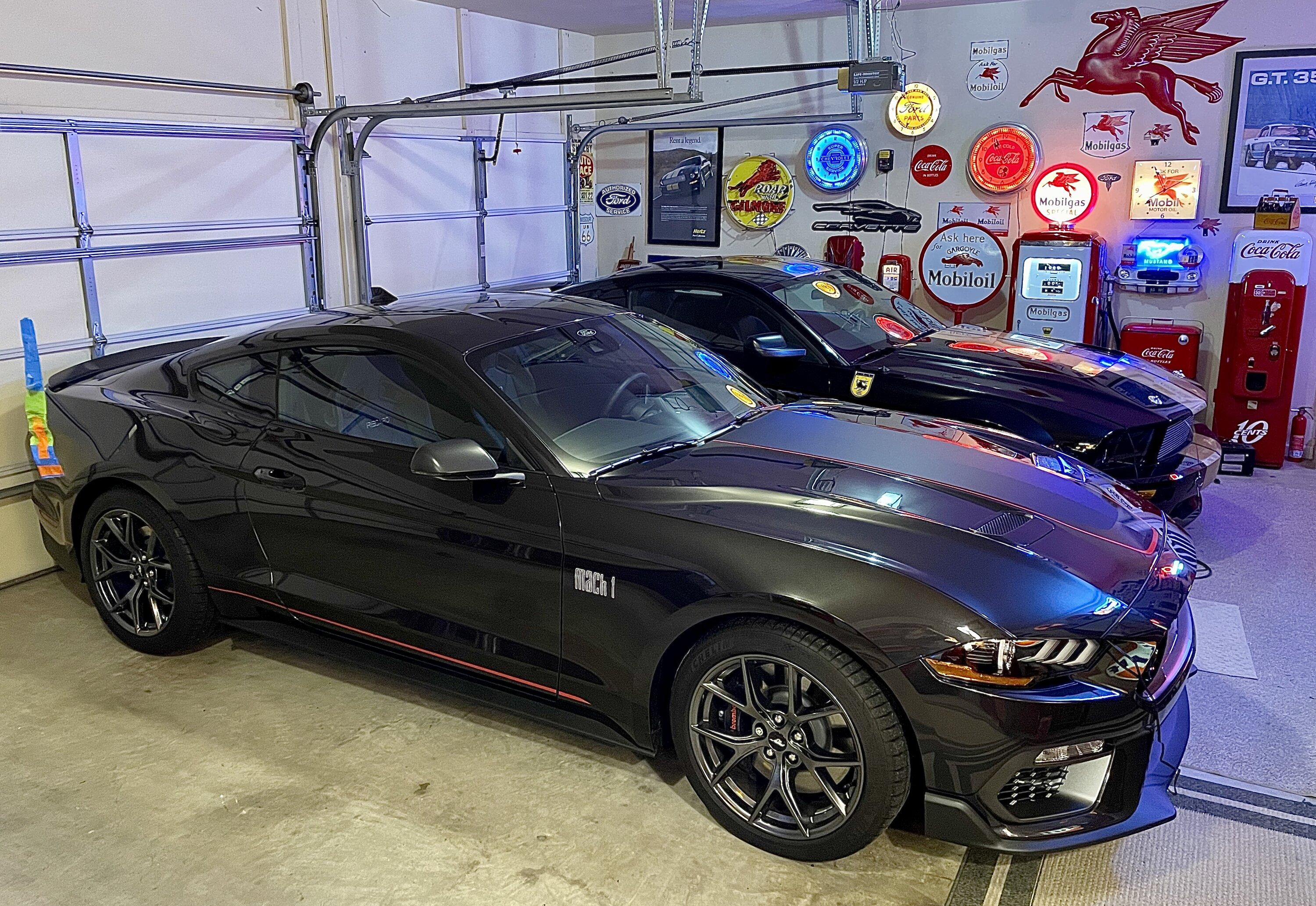 S650 Mustang Color Samples - 2024 Mustang S650: Blue Ember, Vapor Blue, Grabber Blue, Yellow Splash, Ingot Silver, Etc. EE41A84B-AE8D-48D0-BE73-6E44B7C73CE6
