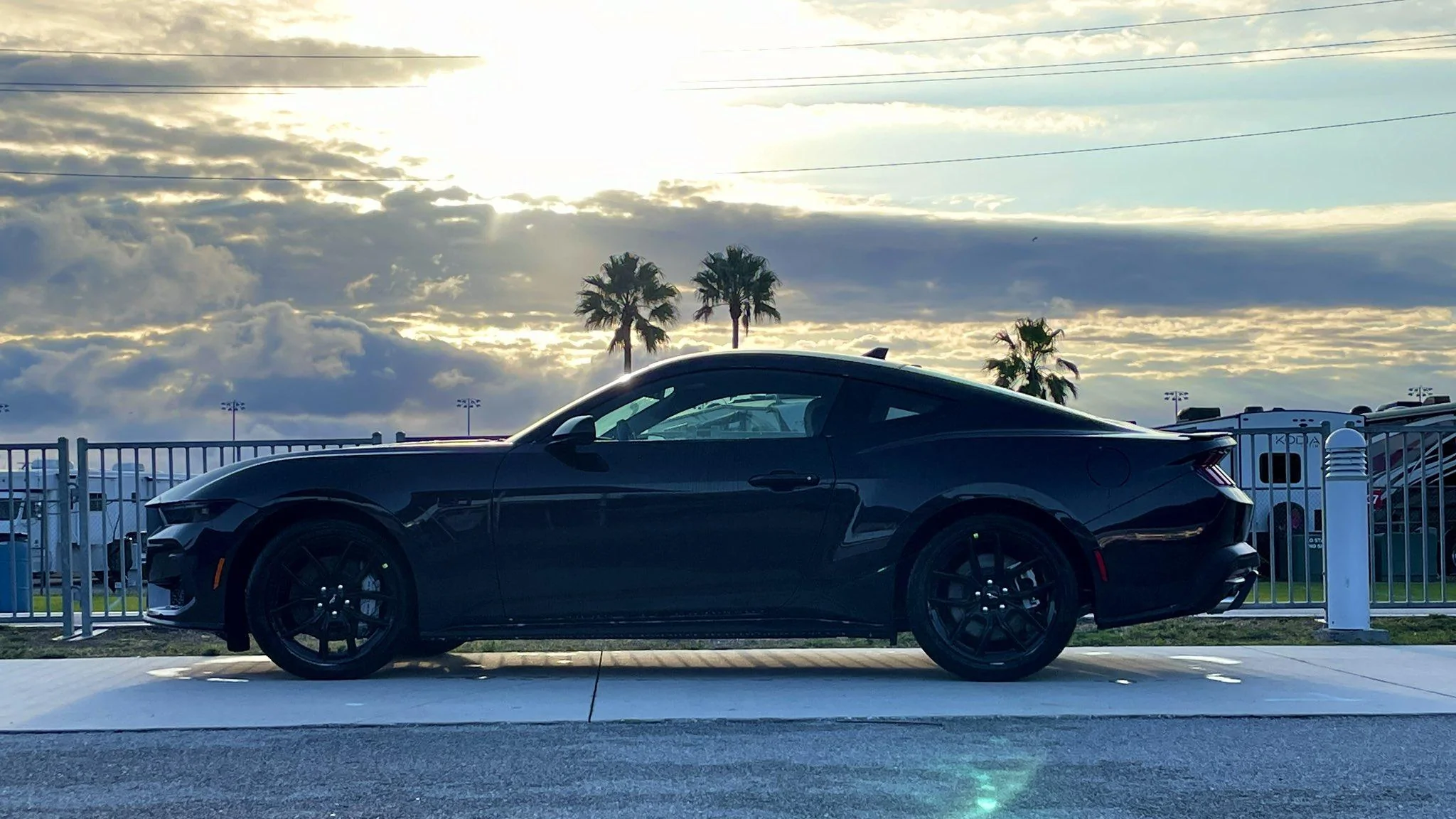 S650 Mustang Official SHADOW BLACK Mustang S650 Thread FnZsf98WIAAXF7a