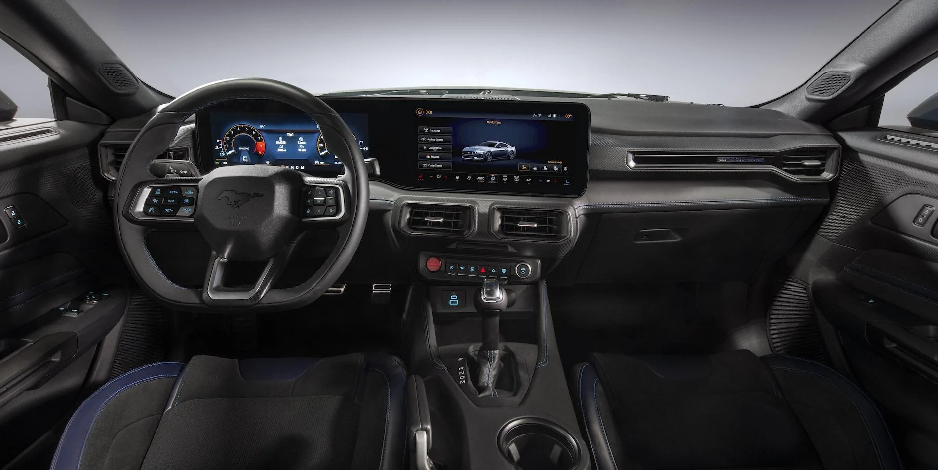 S650 Mustang New 2024 Mustang Dark Horse details: color-shifting Blue Ember paint, stripe options, interior look Interior Center Final_V4_Screen_1