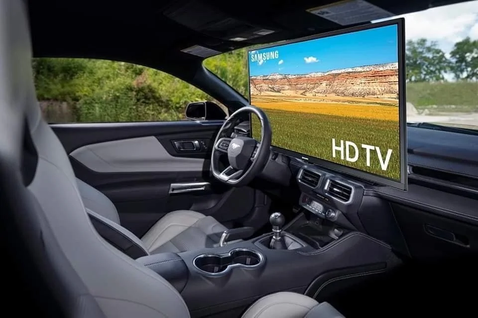 S650 Mustang Hands-on reviews: digital gauge cluster, display screens, SYNC 4 -- which media are calling impressive dh_funny