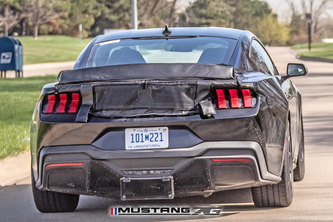 S650 Mustang 📸 Mustang GT3 Road-Version Prototype Spied Testing with Center-Exit Exhaust s650-mustang-variant-prototype-center-exit-exhaust-16