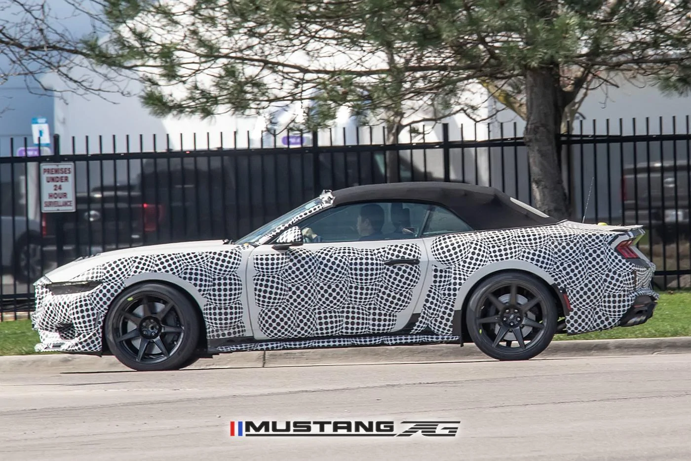 S650 Mustang 2026 Shelby GT500 Mustang Convertible Spied w/ Revised Grille, Carbon Fiber Wheels & Larger Global Market Side Mirrors 2026-shelby-gt500-mustang-convertible-prototype-spied-3