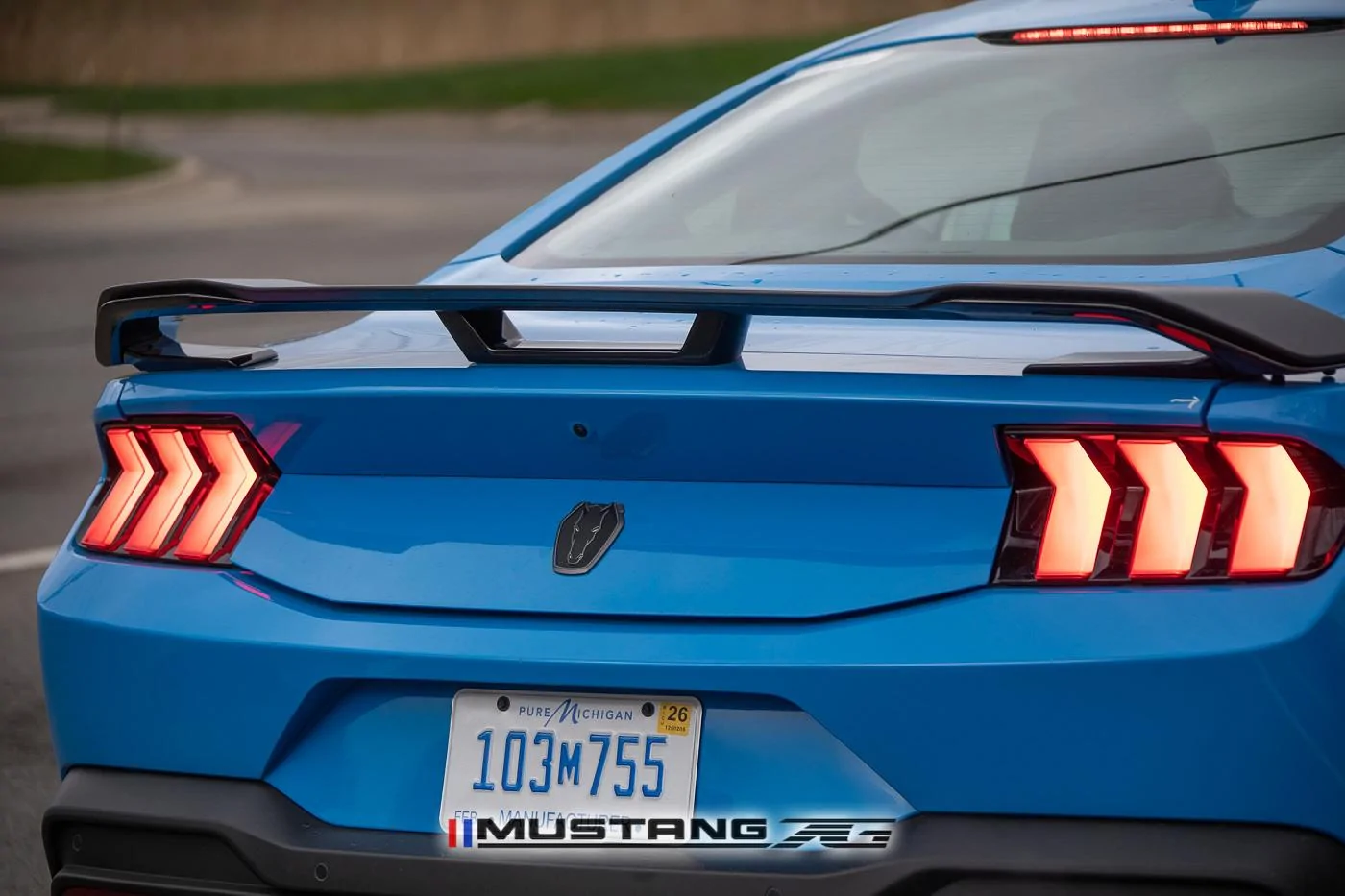 S650 Mustang Grabber Blue Dark Horse Mustang S650 Best Real-Life Look Yet! 2024-dark-horse-mustang-grabber-blue-spied-15-jpg