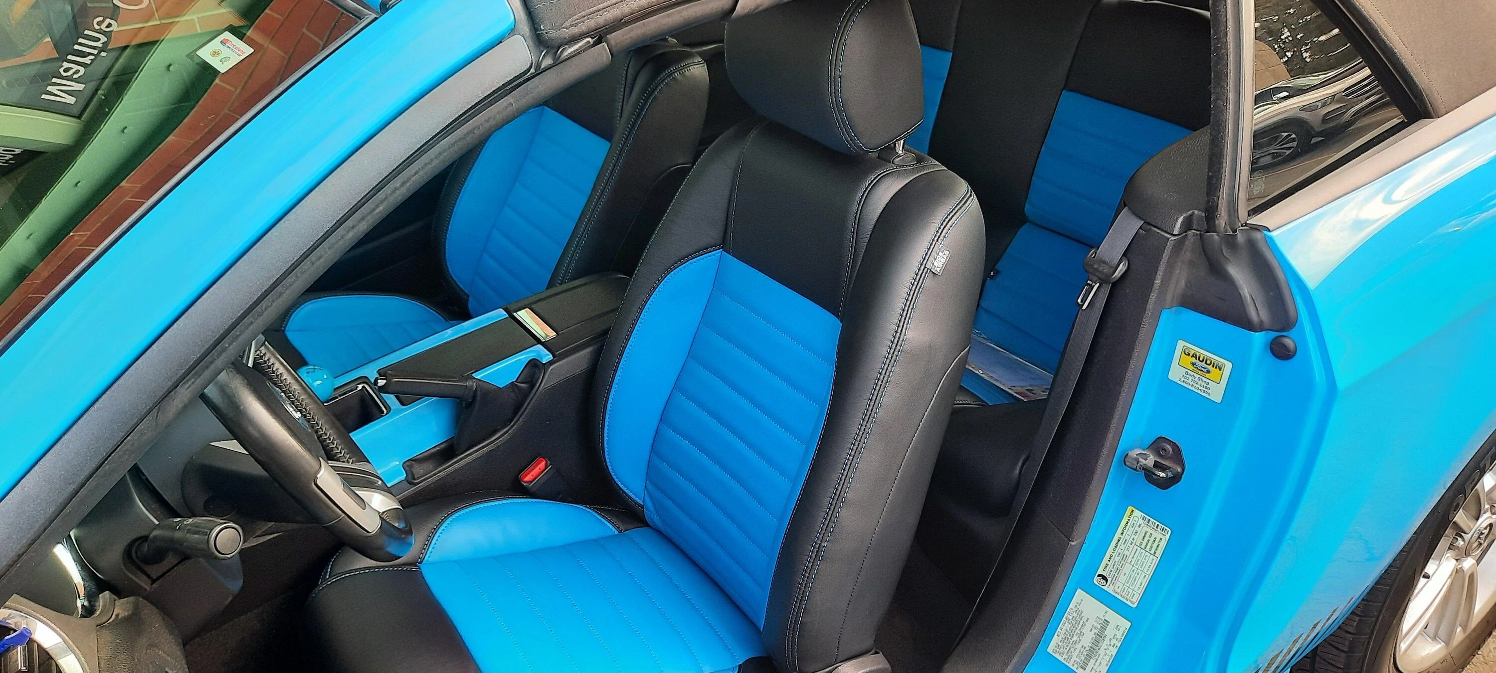 S650 Mustang Grabber Blue vs Vapor Blue Poll 20220301_124011