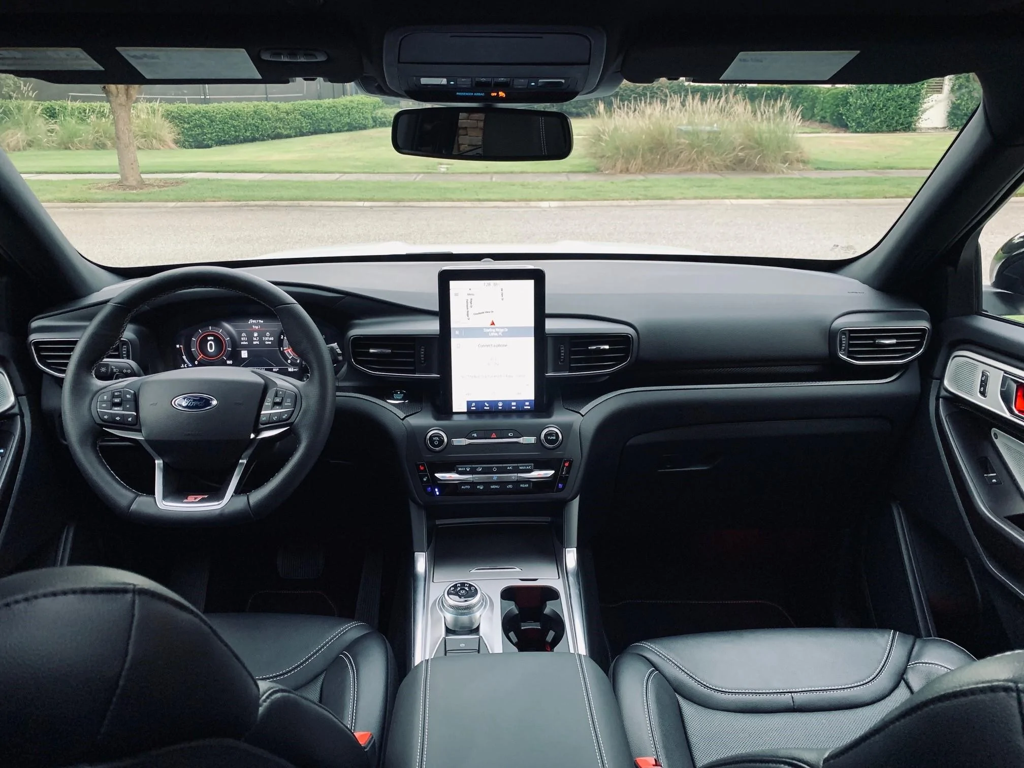 S650 Mustang Tacked-on Infotainment Screens Trend 2020 Explorer ST_6