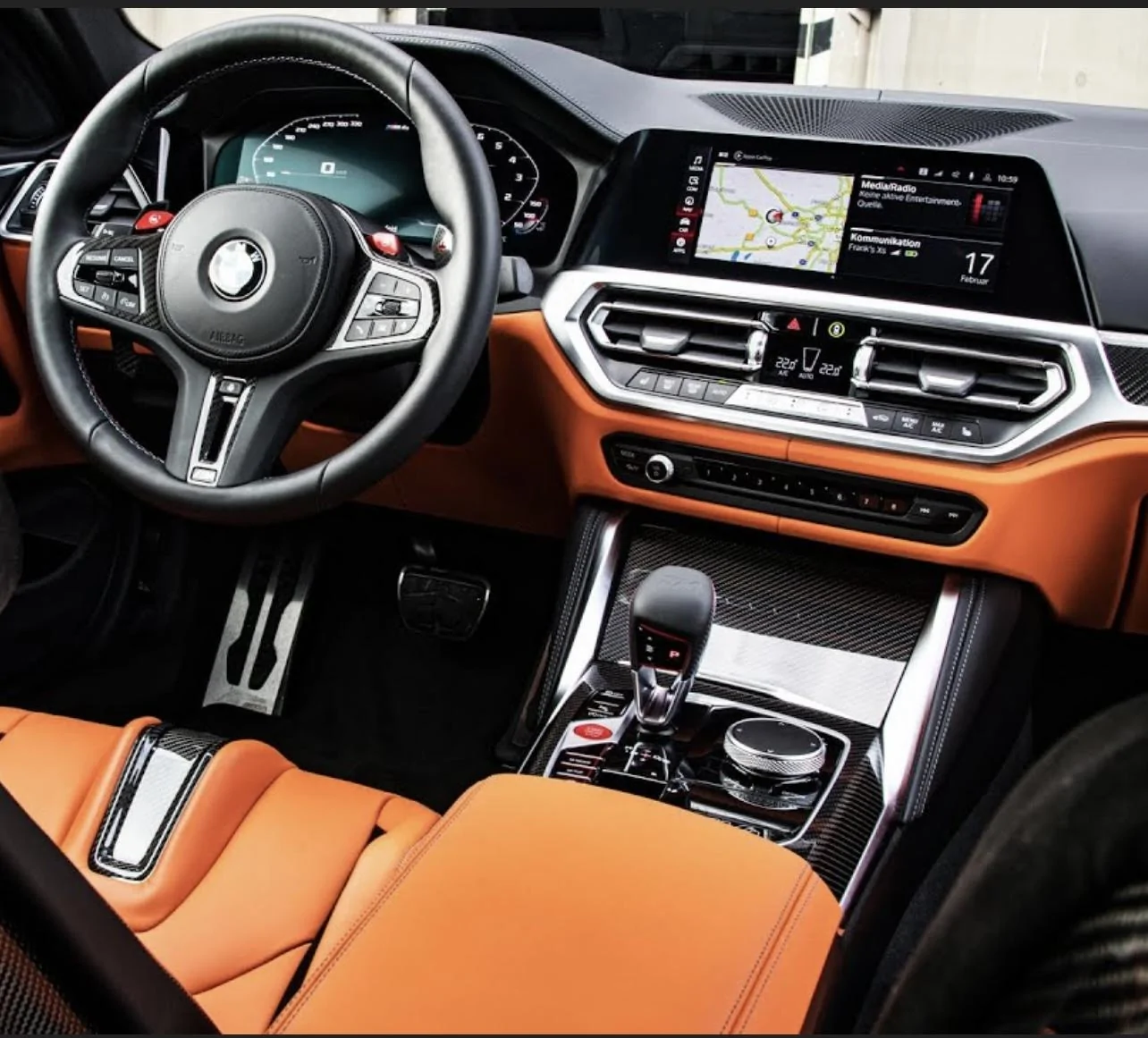 S650 Mustang Tacked-on Infotainment Screens Trend IMG_5004