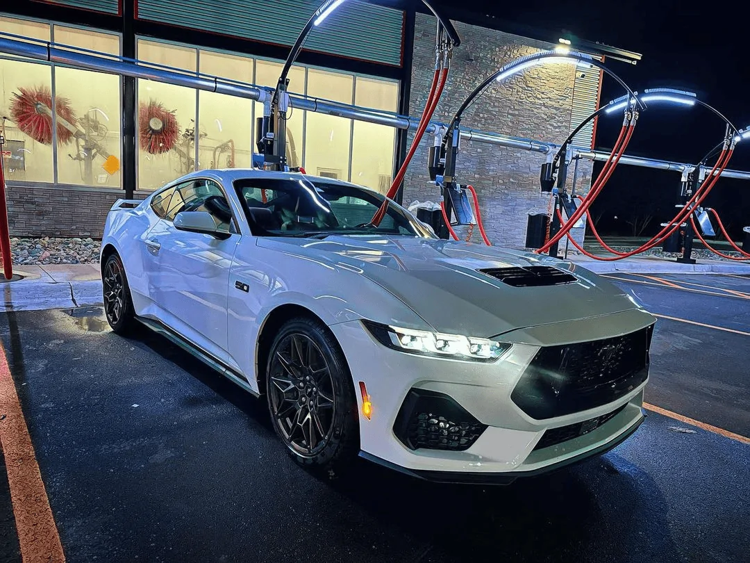 S650 Mustang Nite Pony Package vent......... 1686704541134