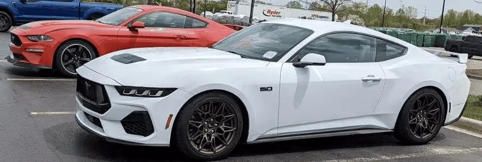 S650 Mustang Nite Pony Package vent......... 1686704643037