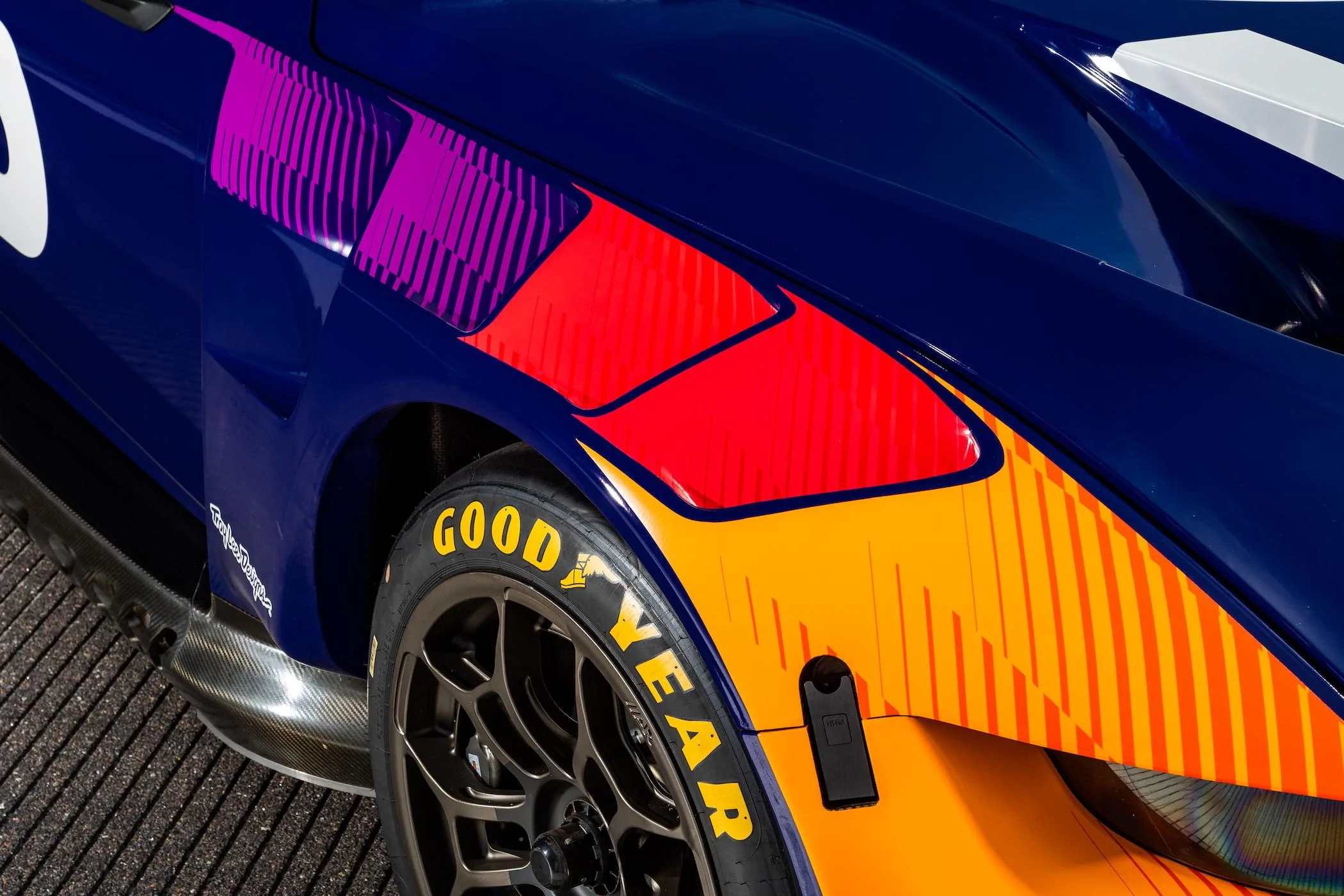 S650 Mustang Thoughts on the Mustang GT3 Track wheels?? WD230524_01103