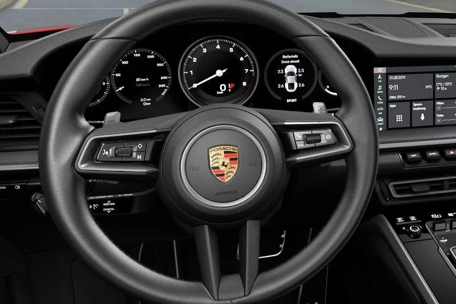 porsche-911-steering-wheel-105778.webp
