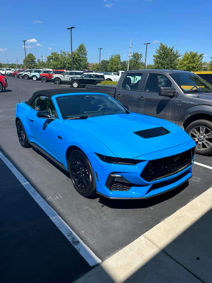 S650 Mustang Color difference flaw Mustang S650 FB_IMG_1692237027615