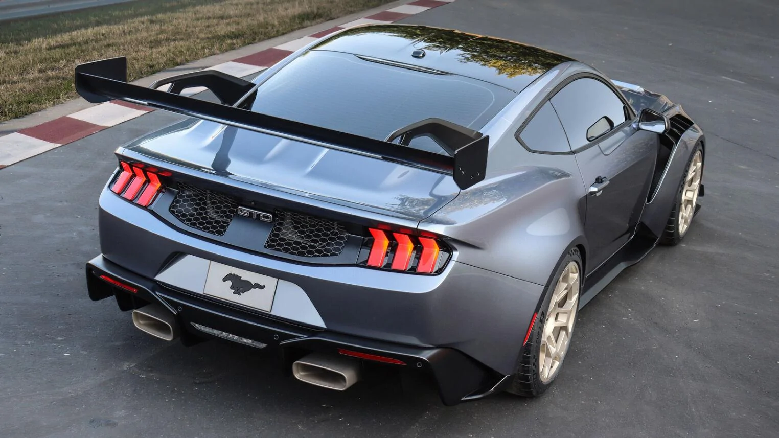 S650 Mustang Official: 2025 Mustang GTD Revealed! 800+ HP 5.2L V8, Pushrod Suspension, $300K MSRP Mustang GTD on Track 3