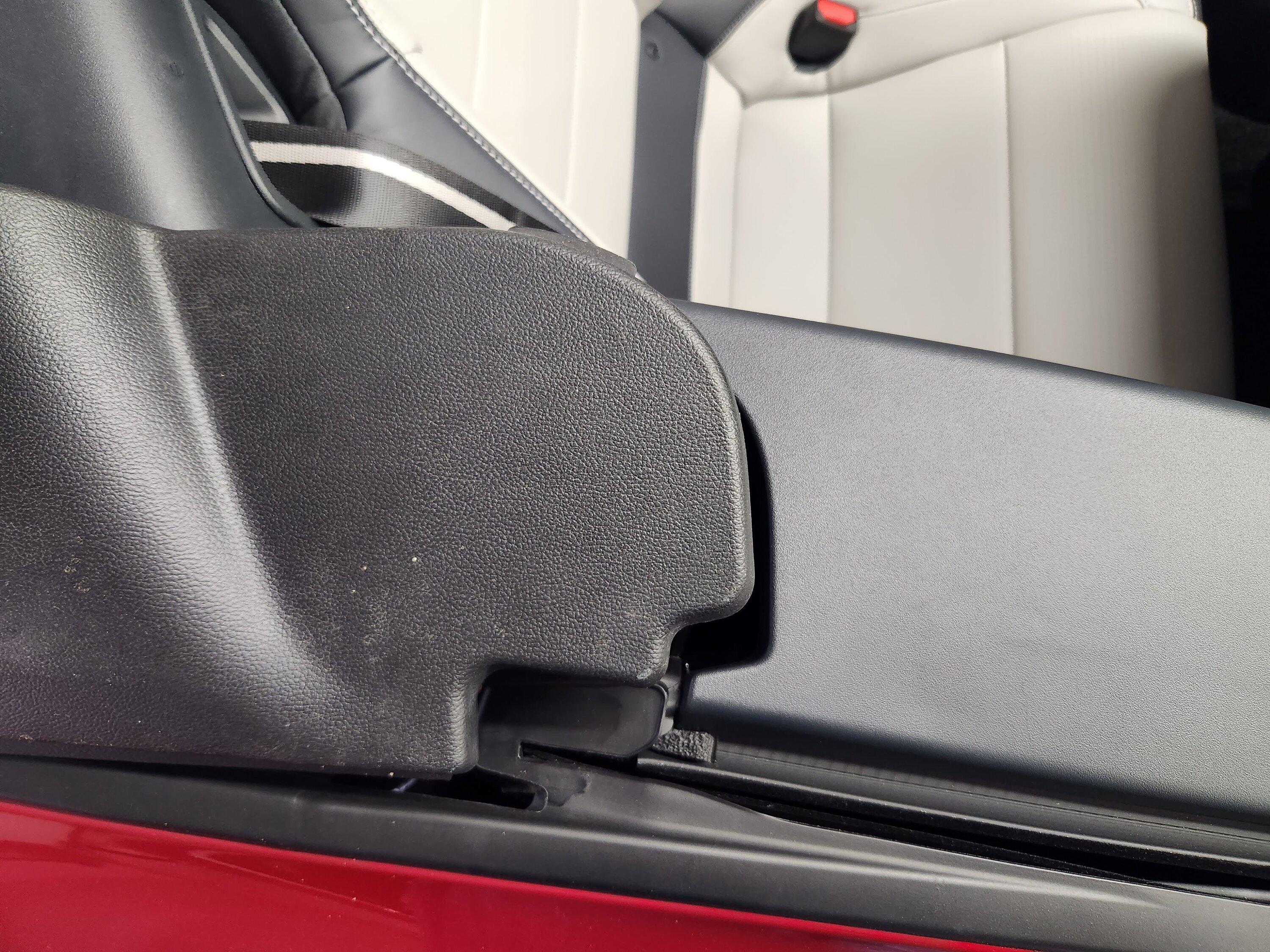 S650 Mustang Convertible Boot Side Plastic Cover Panels 20230916_124407