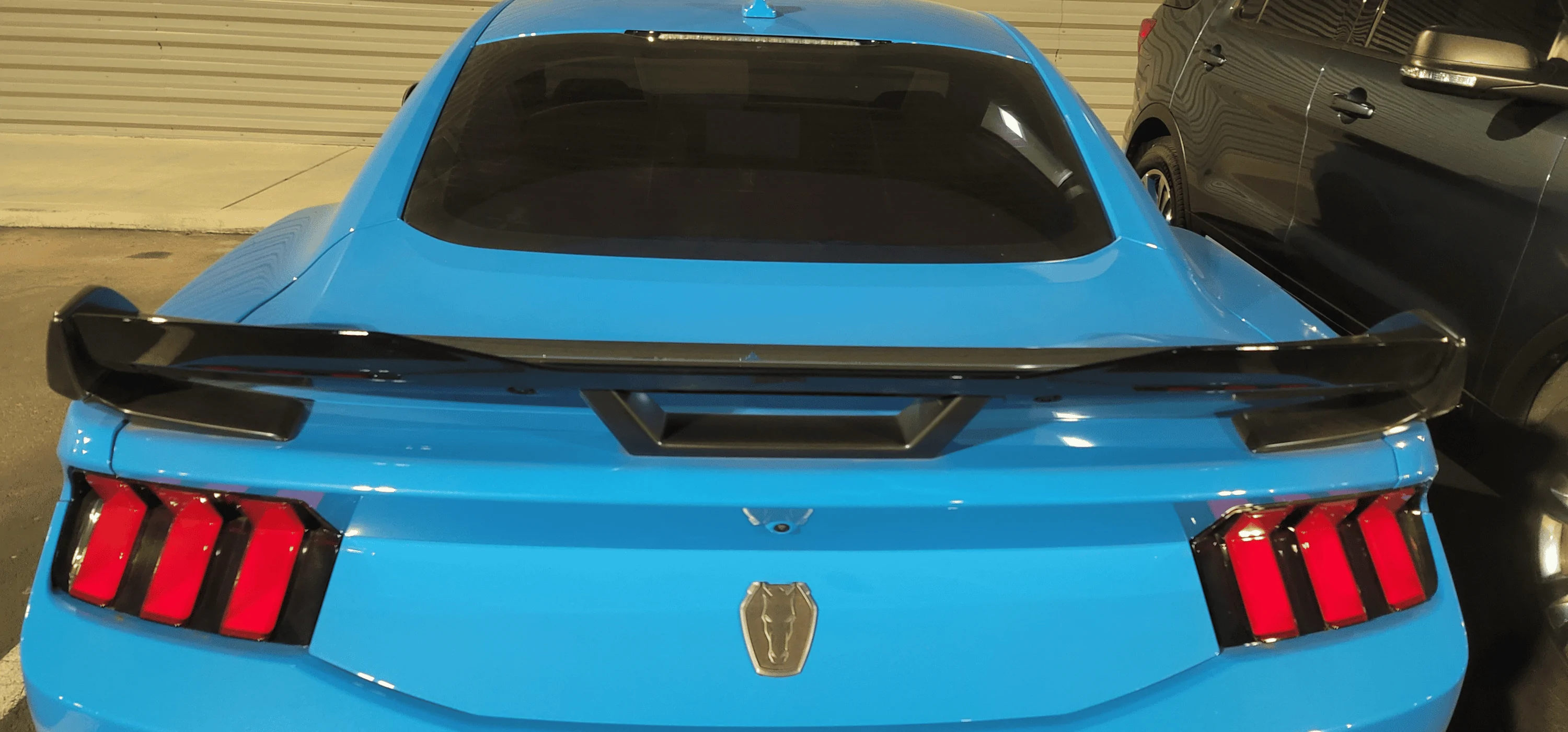 S650 Mustang Is the Dark Horse base spoiler the same as the HP spoiler? 1695733309520