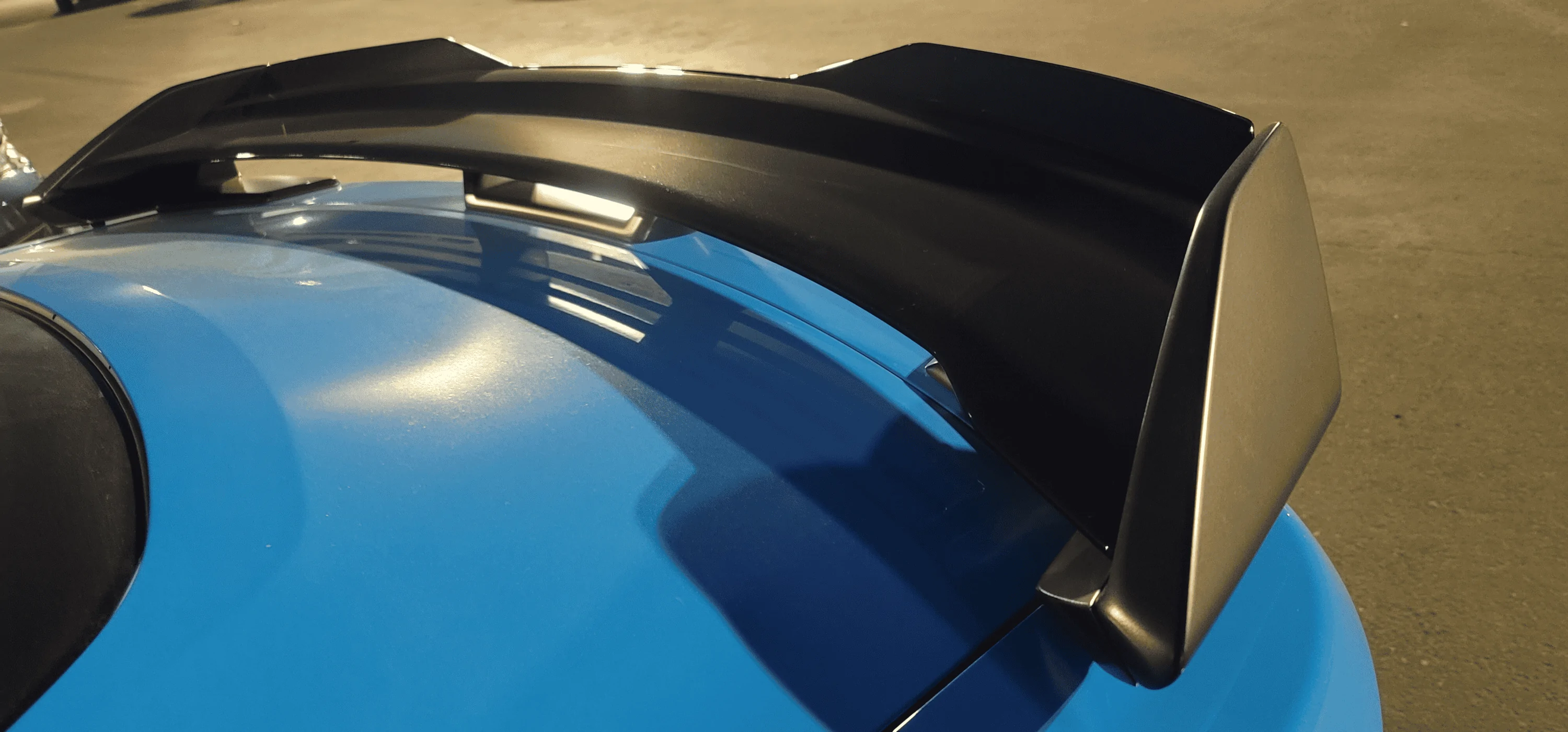 S650 Mustang Is the Dark Horse base spoiler the same as the HP spoiler? 1695733345918
