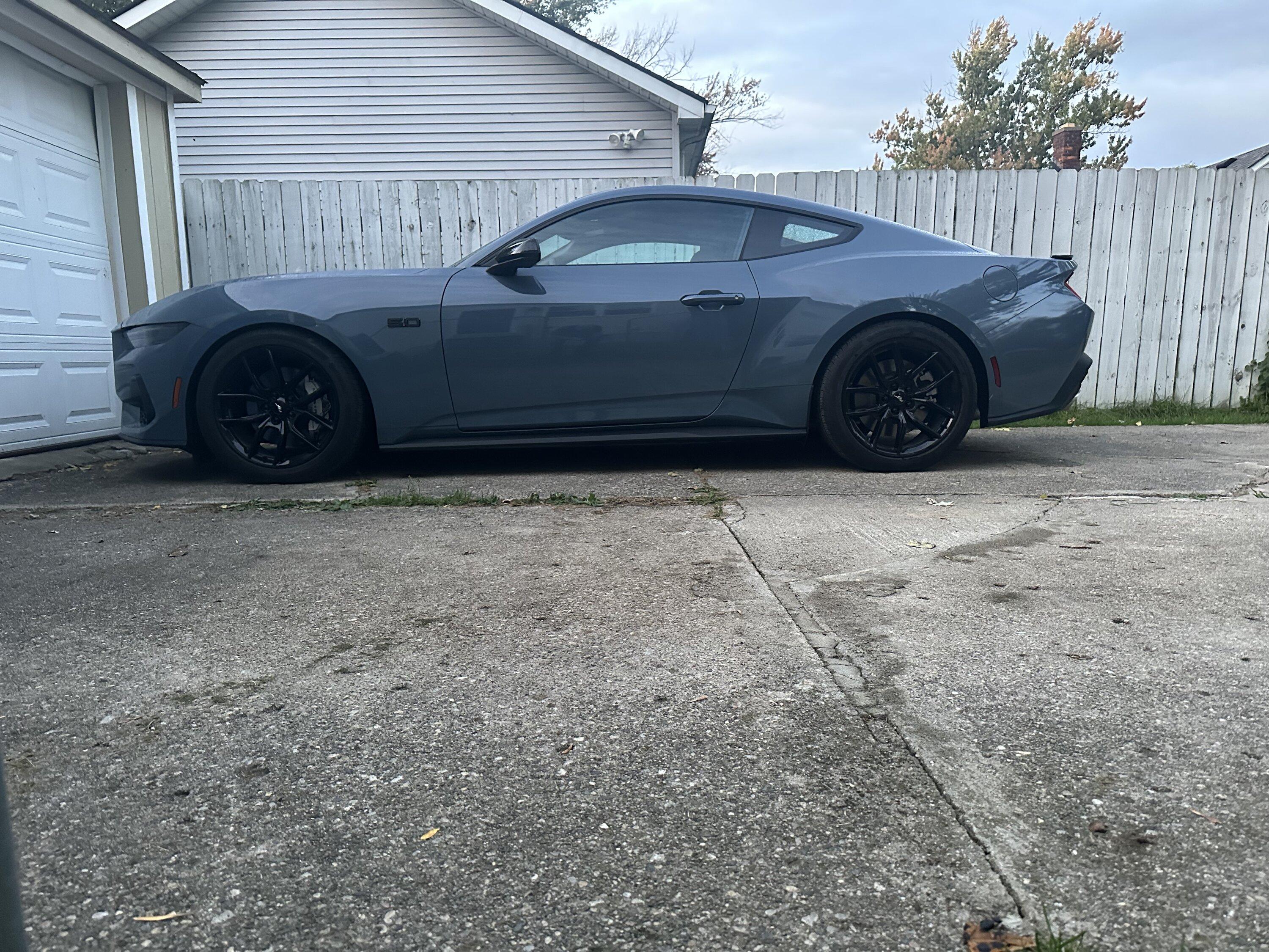S650 Mustang Springs and spacers installed IMG_1014