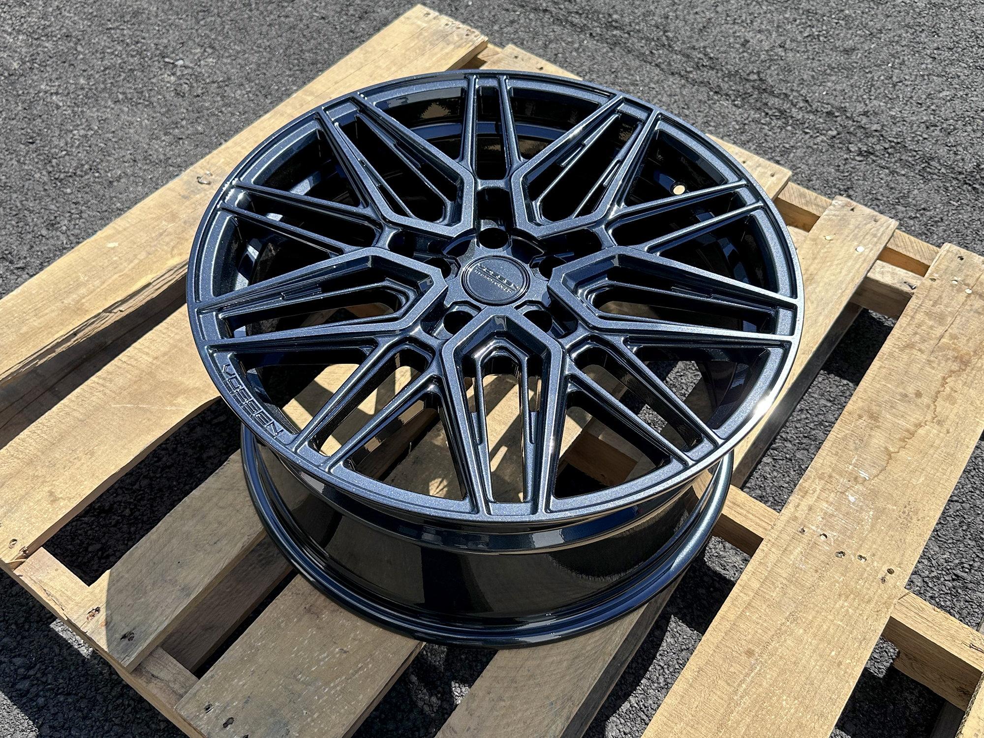 S650 Mustang Vossen HF1 HF2 HF3 HF4T HF5 HF7 for your S650 Ford Mustang n_flash_2_201b8fb41b611d4703986dc270c7ffa7a9296307
