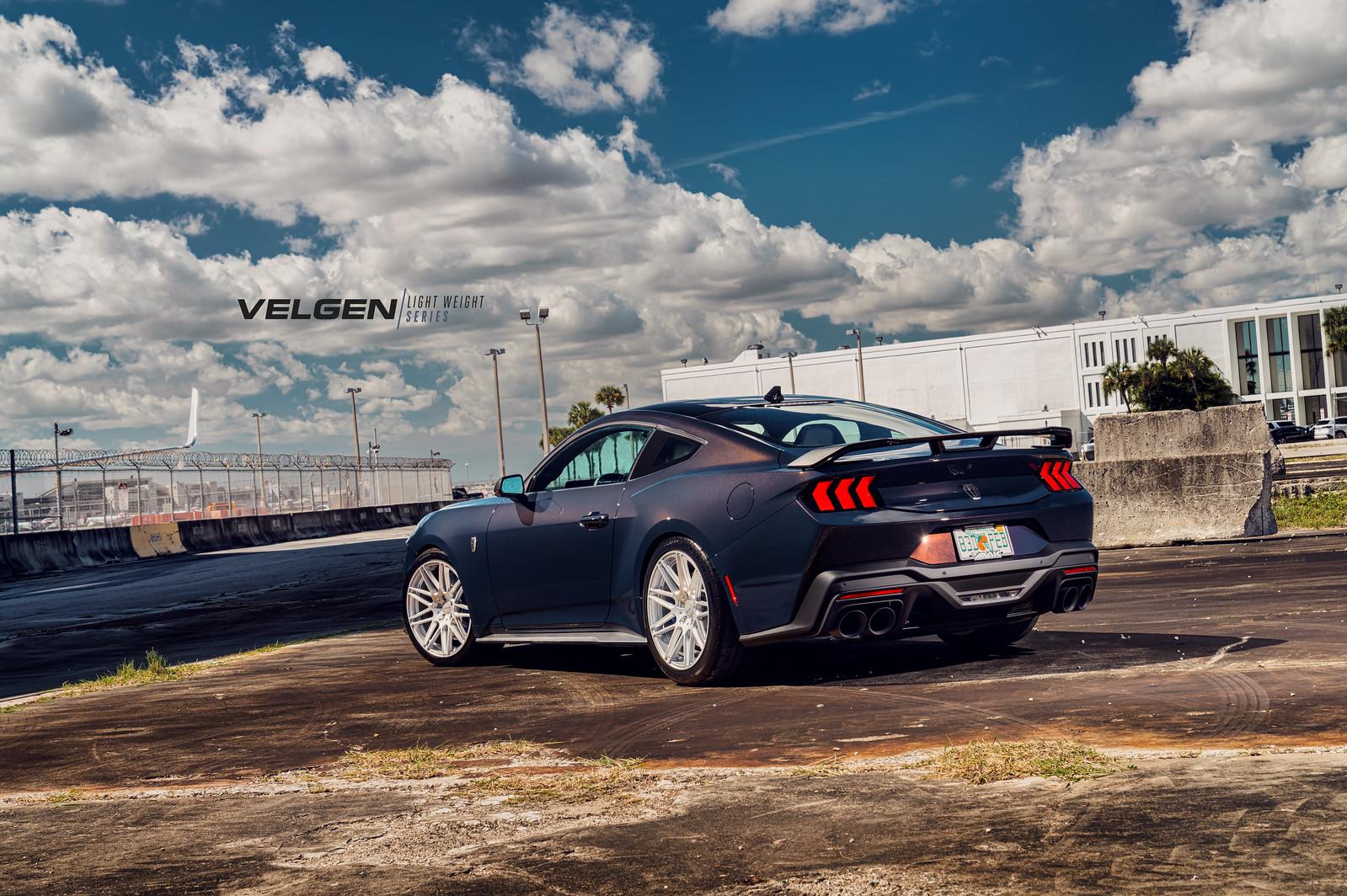 Velgen Wheels Dark Horse VF9-7.jpeg