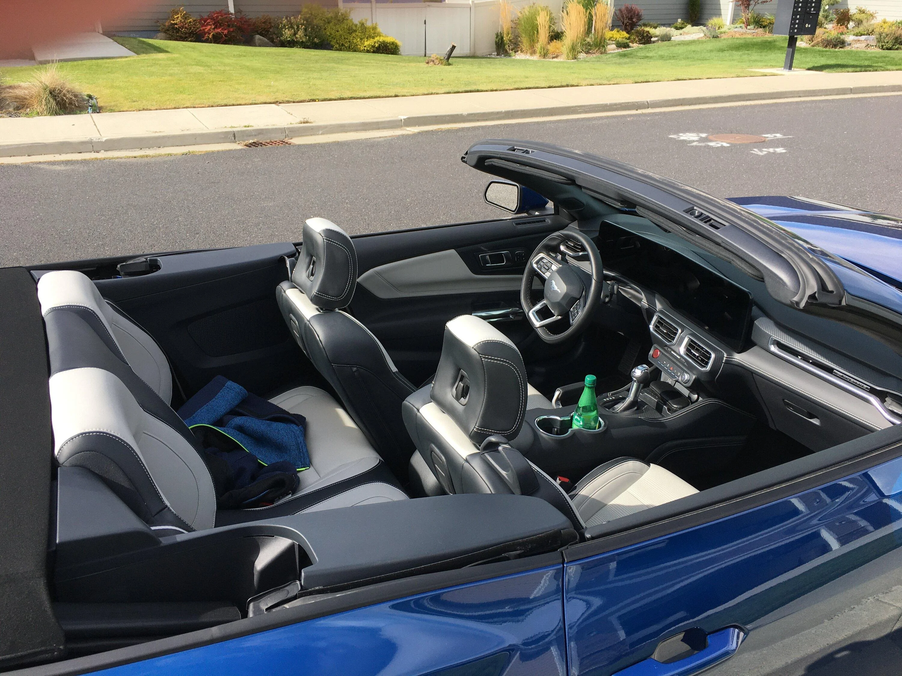 S650 Mustang Space Gray Interior B0B47947-AA1D-450B-97CC-5CCB2A49B2E6