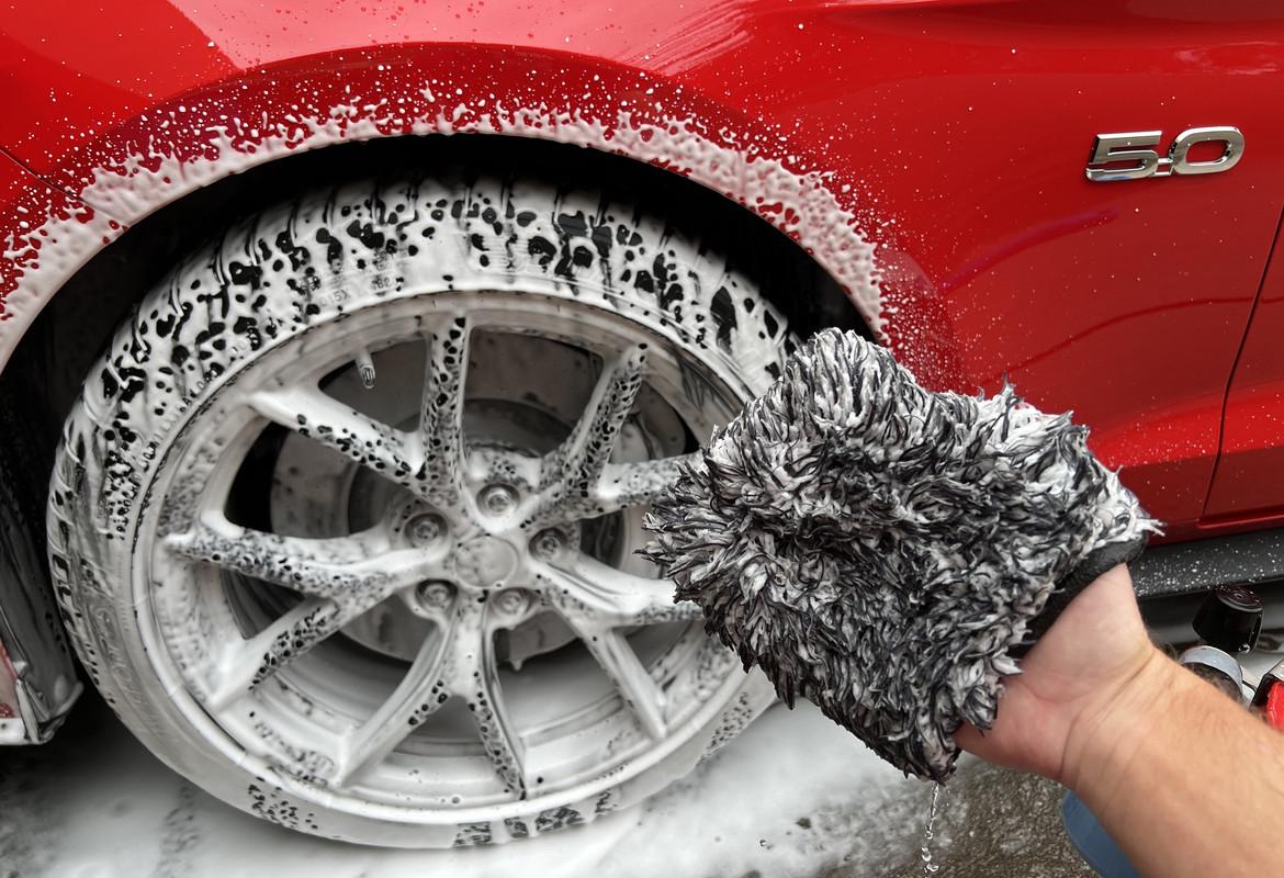 S650 Mustang Must Have Tools for Wheel & Tire Cleaning img-7825-