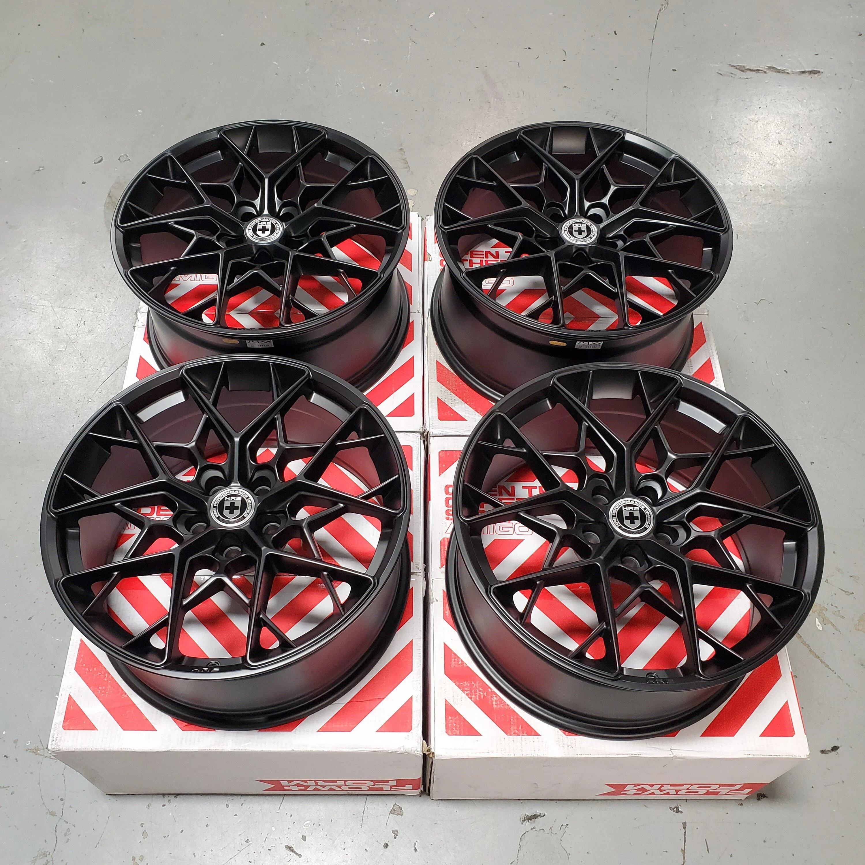 hre-ff10-tarmac-47271-1.webp