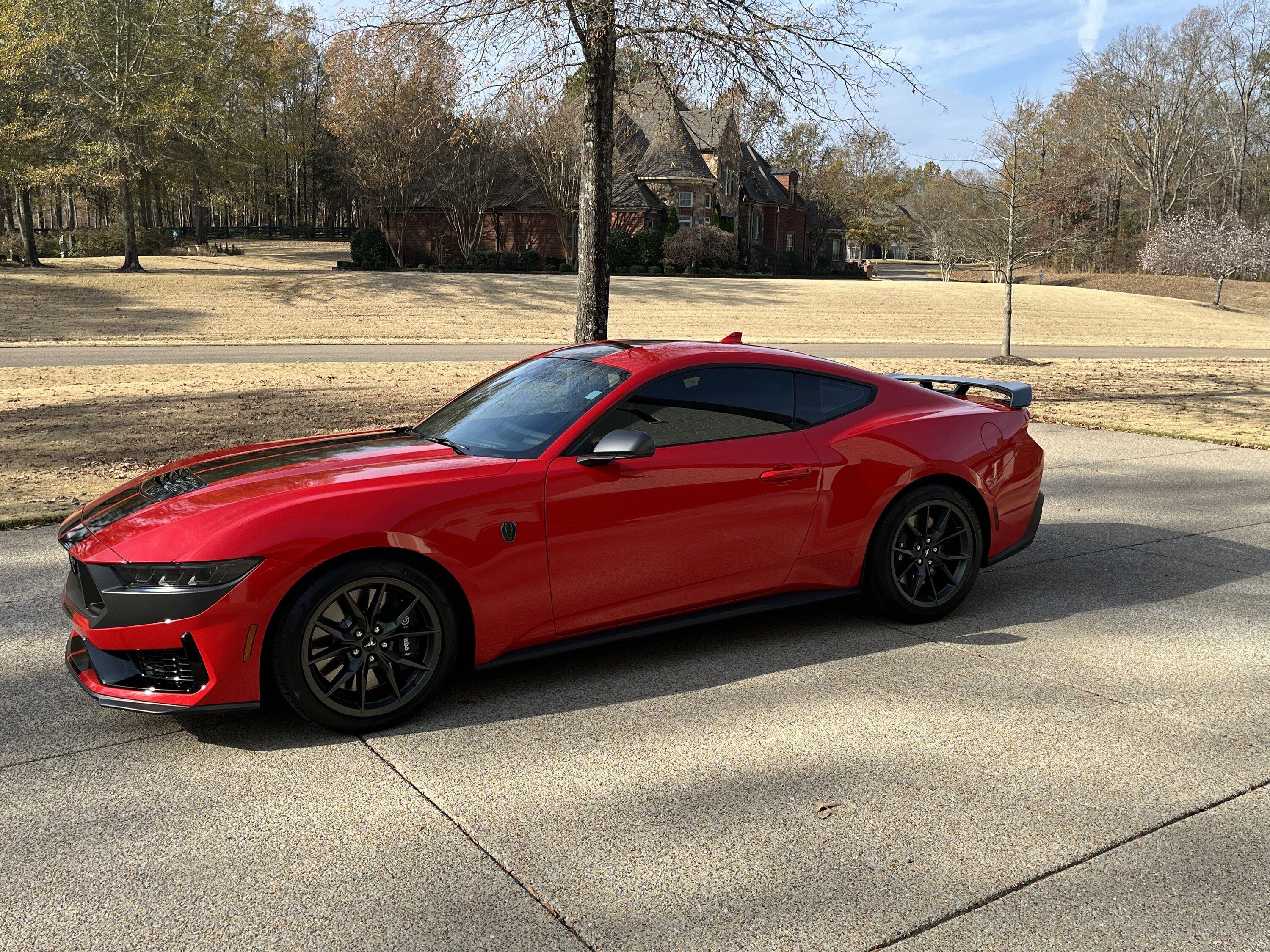 S650 Mustang It was time to stripe the car DH6