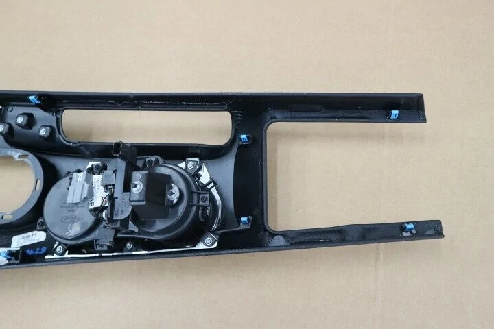 S650 Mustang Centre Console Cup Holders Have Moved Inwards s-l1600_bottom
