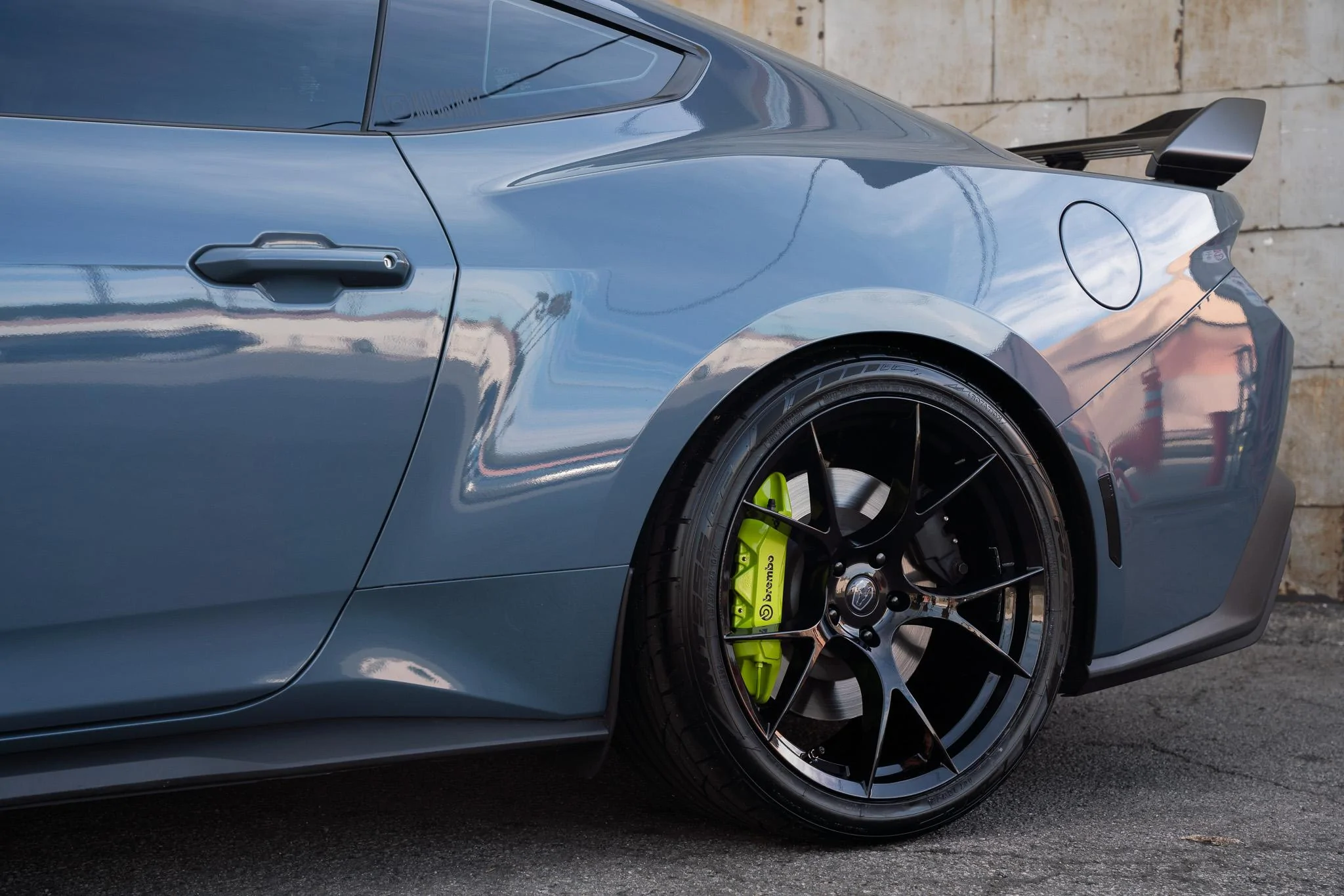 S650 Mustang Ford Mustang Dark Horse wheels vs Project 6GR wheels. Save over 35 lbs. of rotating mass!!! DSC06493
