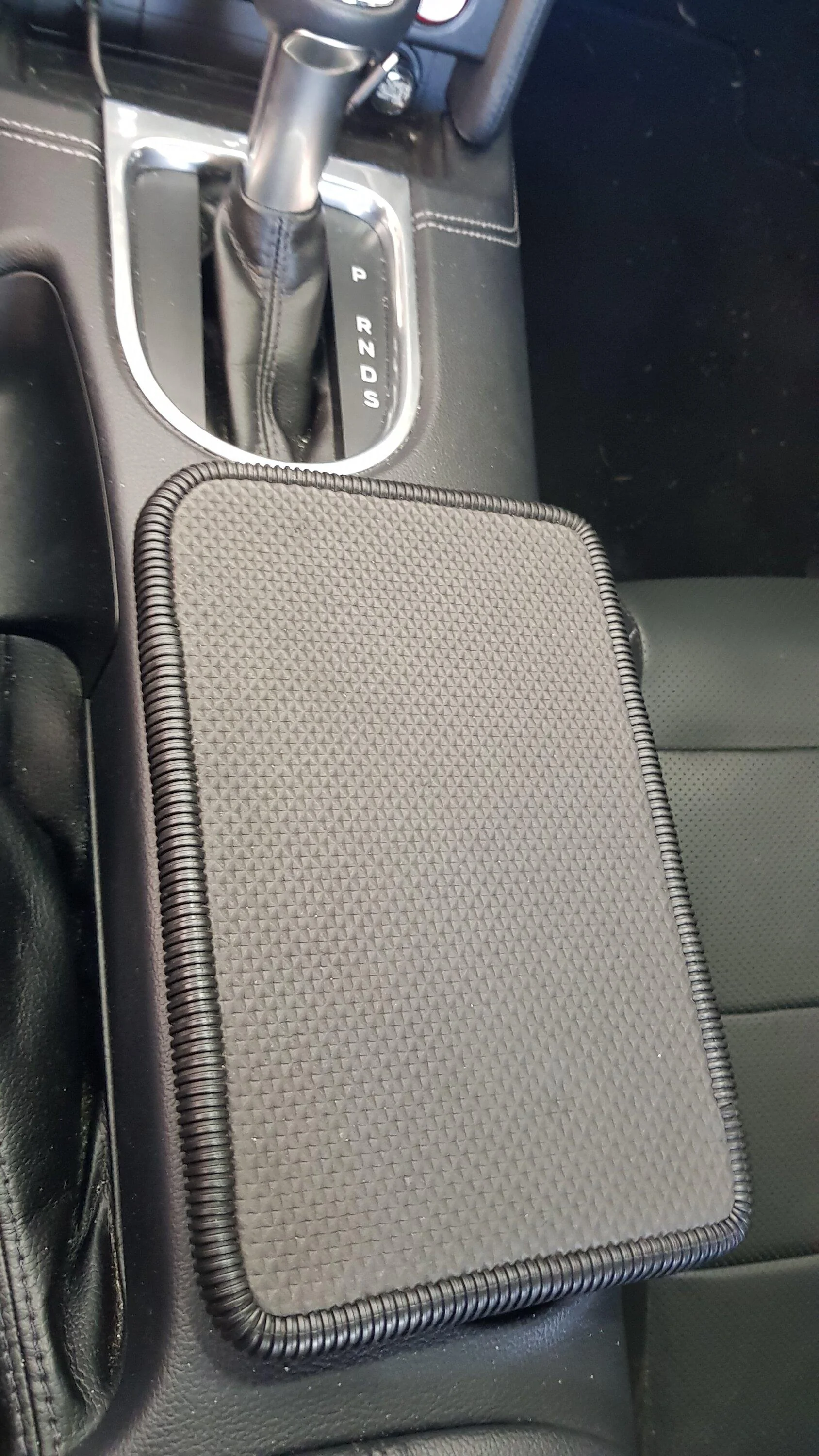 S650 Mustang Centre Console Cup Holders Have Moved Inwards 20230118_132956