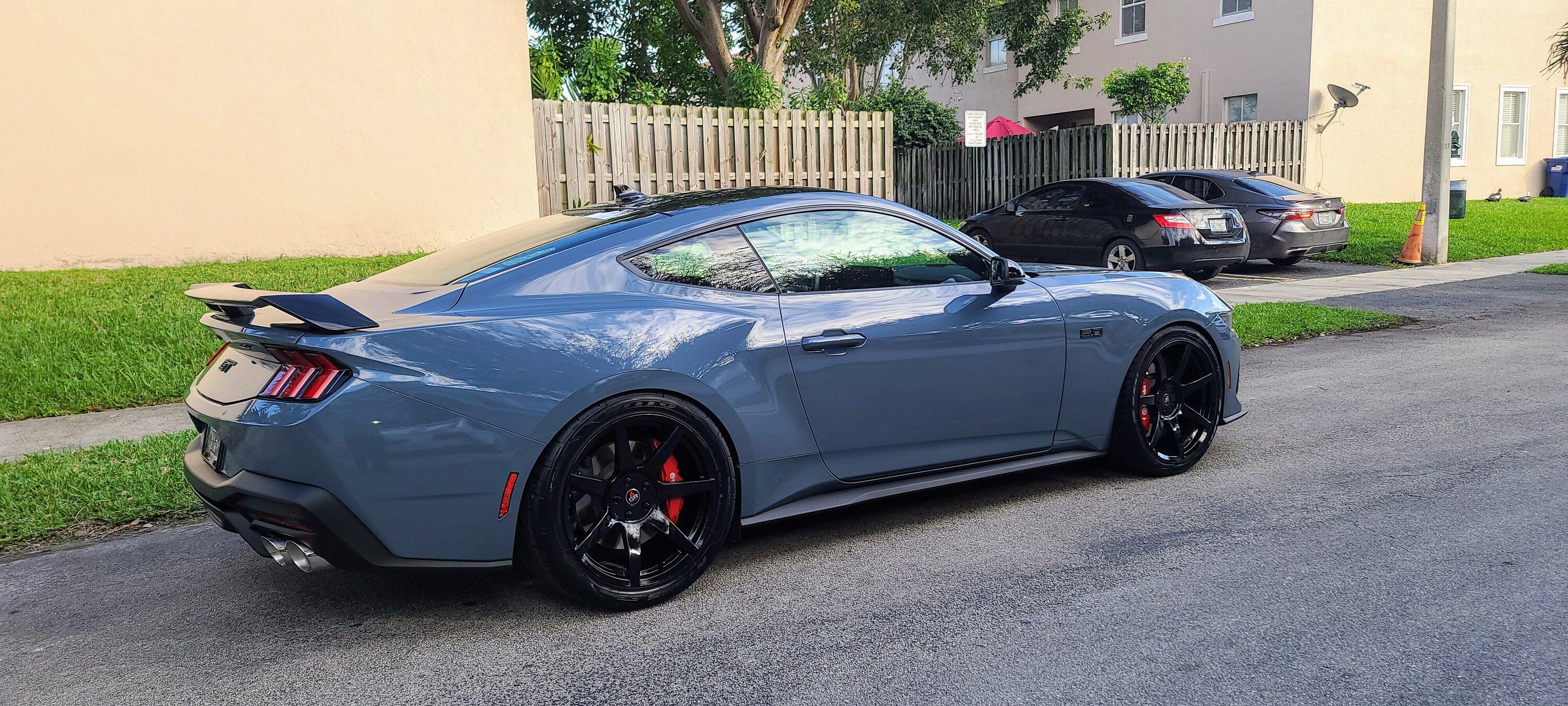 S650 Mustang 20x10 Tire Size Help 20240120_160012