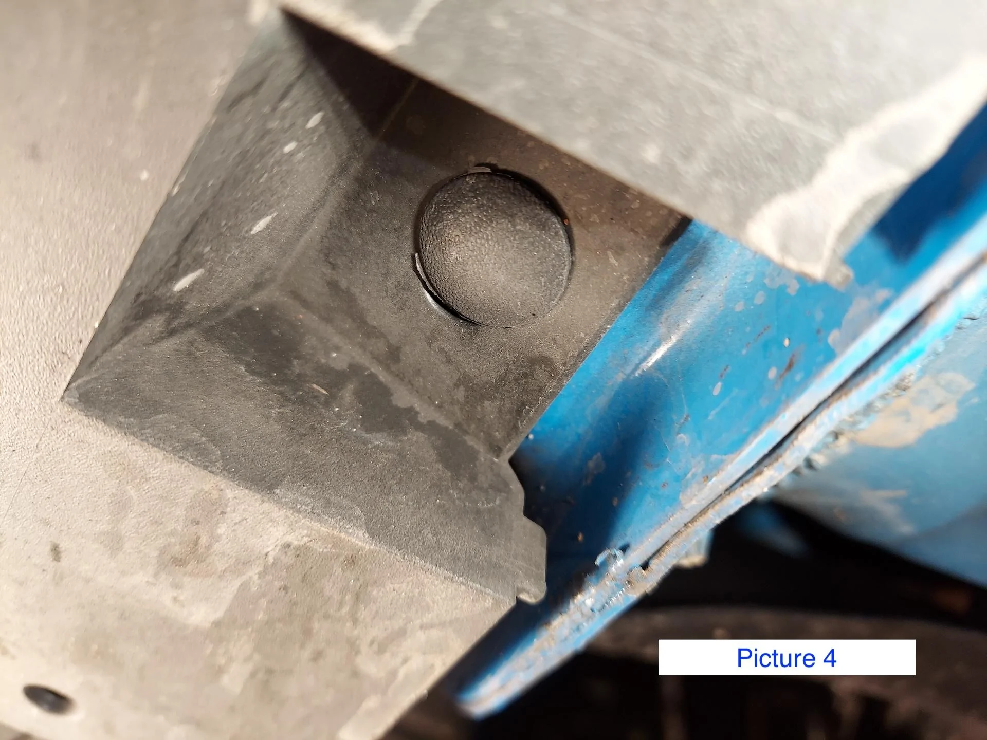 S650 Mustang Front inner wheel well issues picture 4