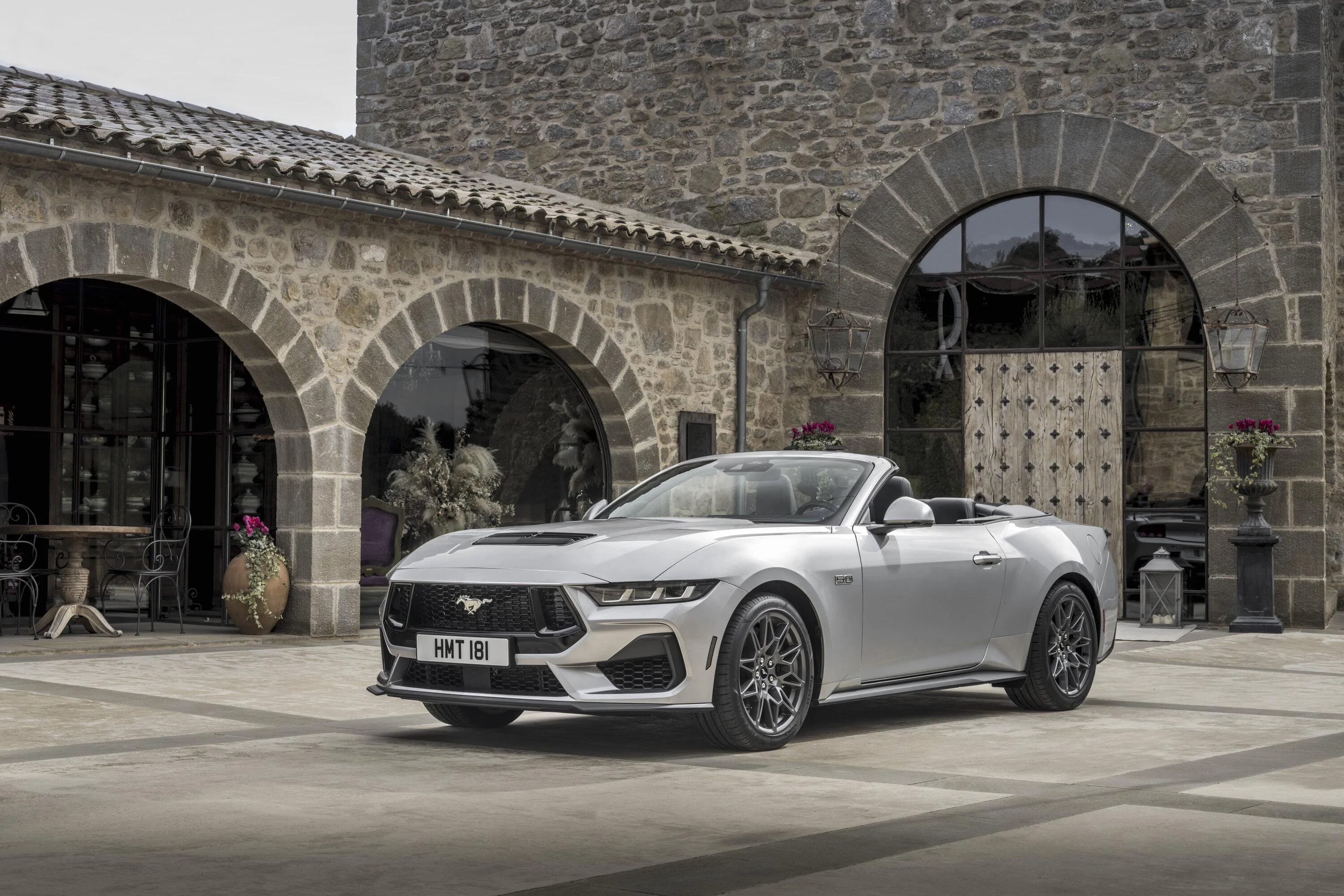 S650 Mustang 2024 Mustang and Dark Horse Officially Launches in Europe! 2024_FORD_MUSTANG_CONVERTIBLE_01