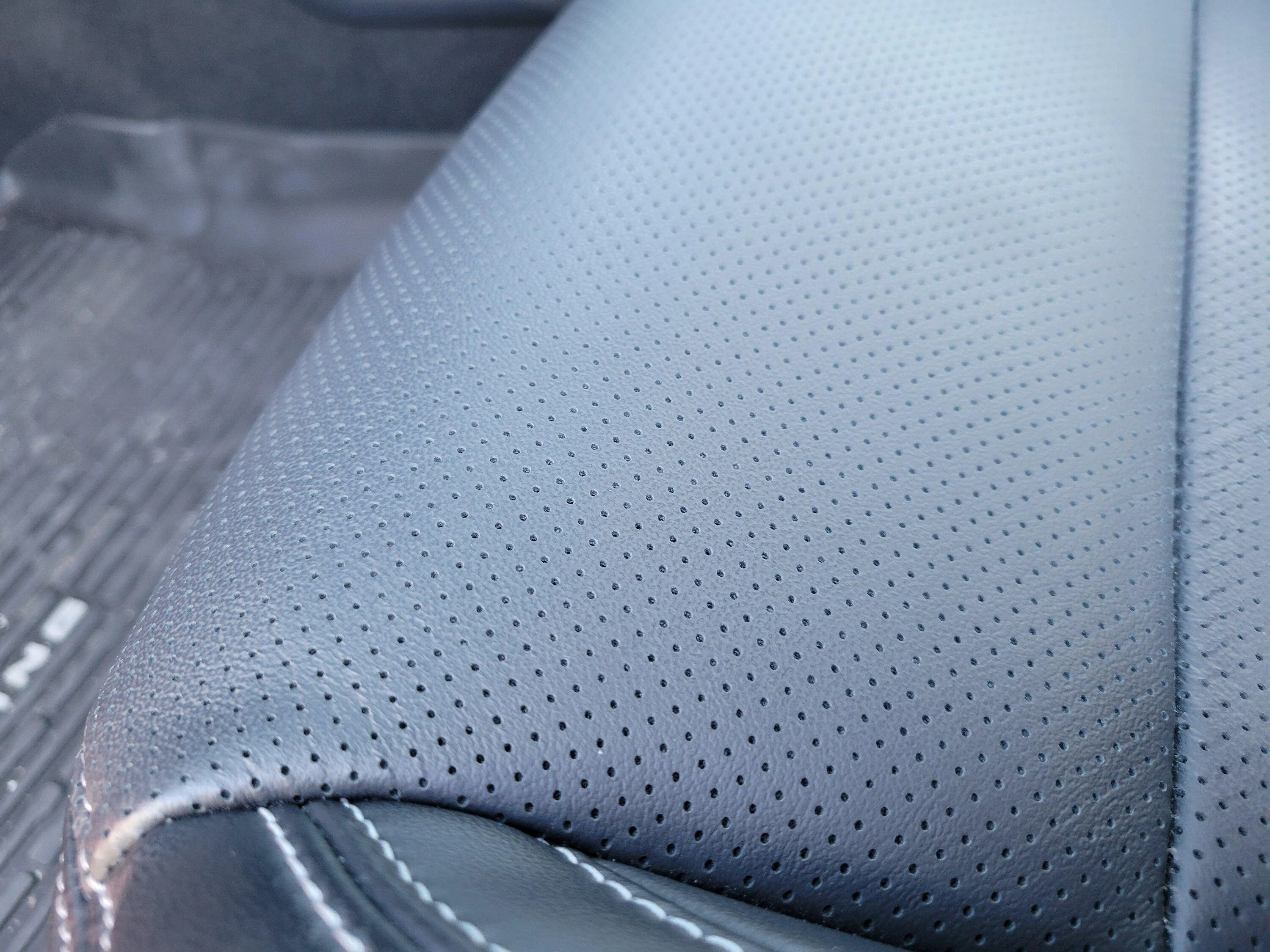 S650 Mustang Mustang GT Premium 400A vs 401A Interior Seating Questions 20240205_113652