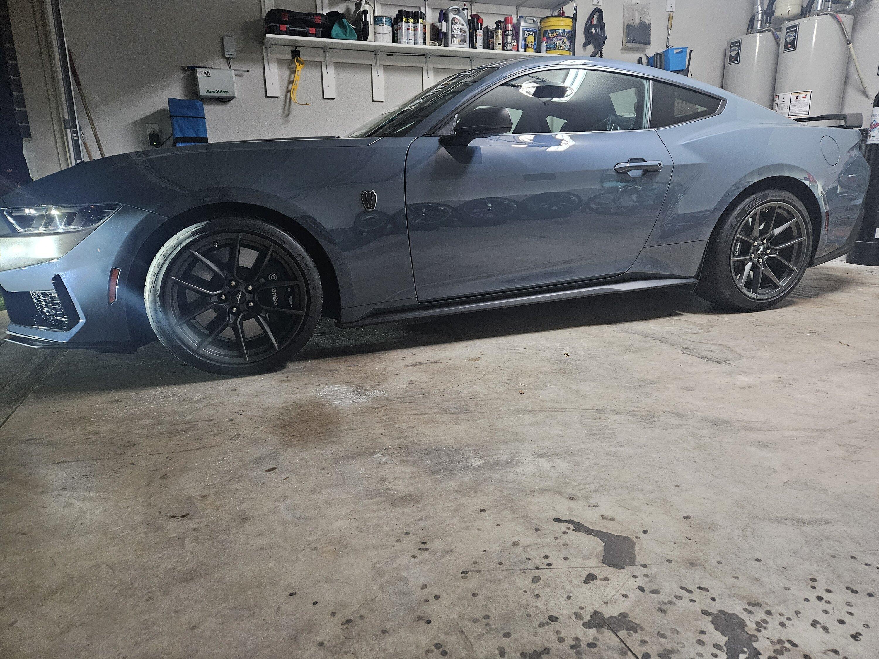 S650 Mustang HP Darkhorse Wheels installed on Base Darkhorse 20240218_224600